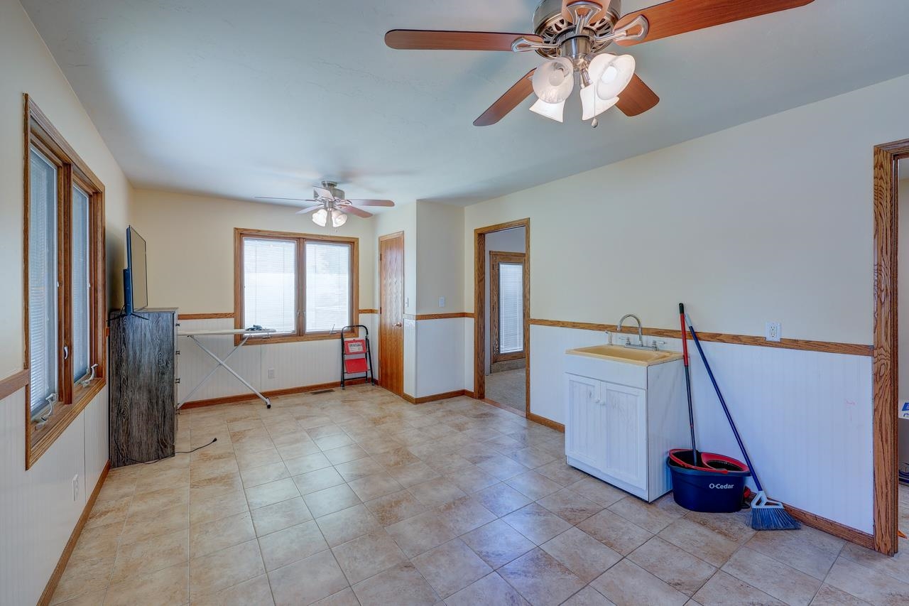 3408 Lakeshore Drive Property Photo 23
