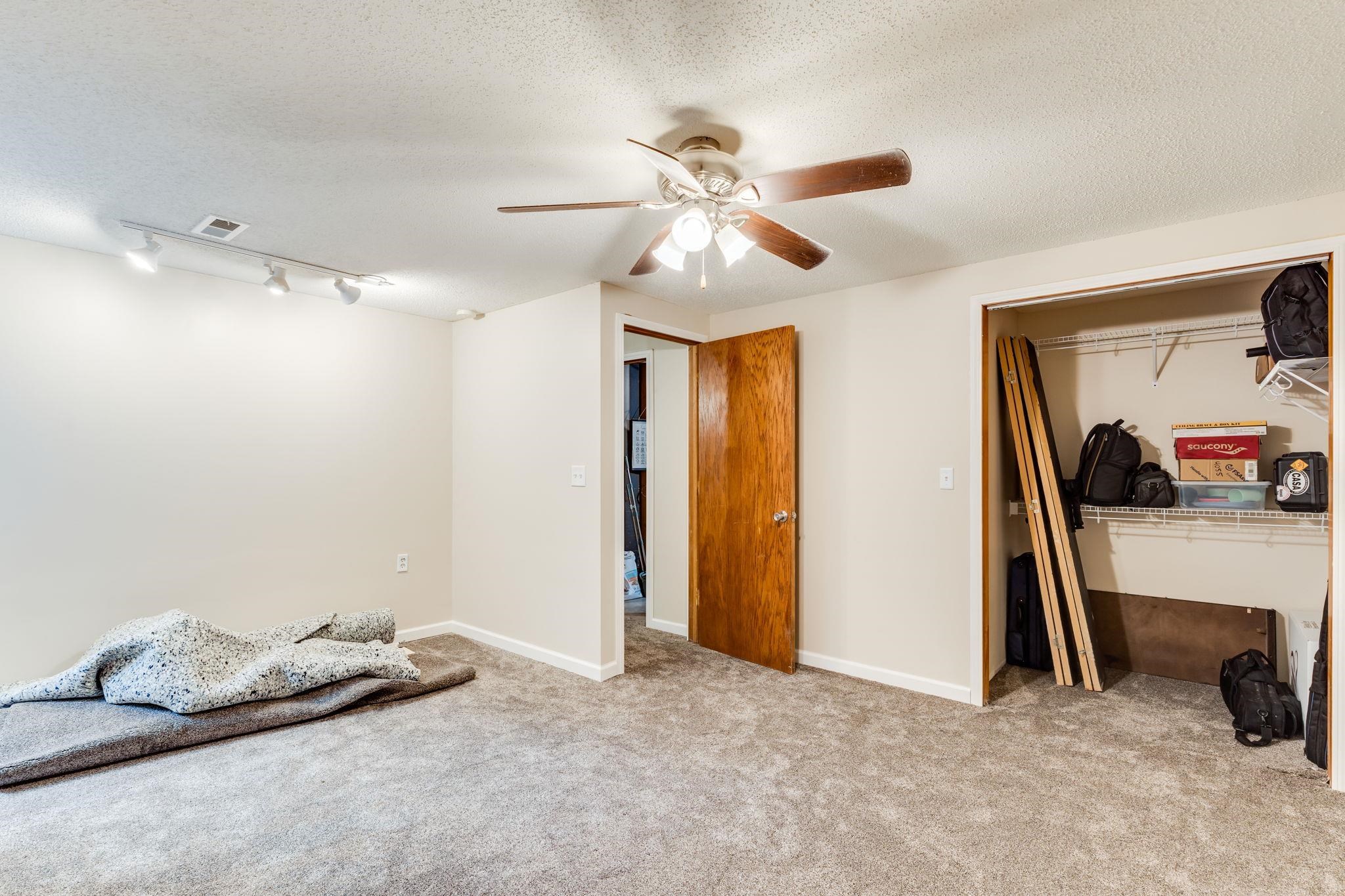 1124 N Parkway Dr Property Photo 23
