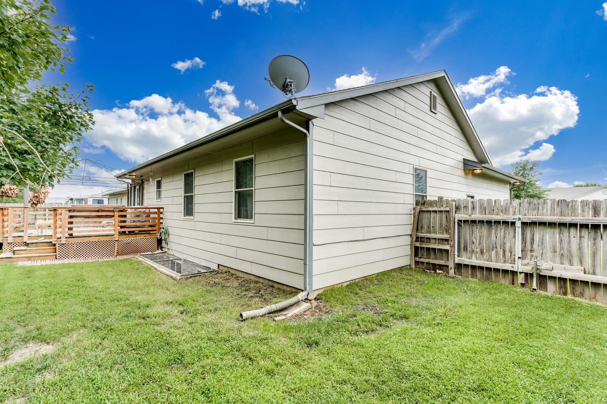 1124 N Parkway Dr Property Photo 28