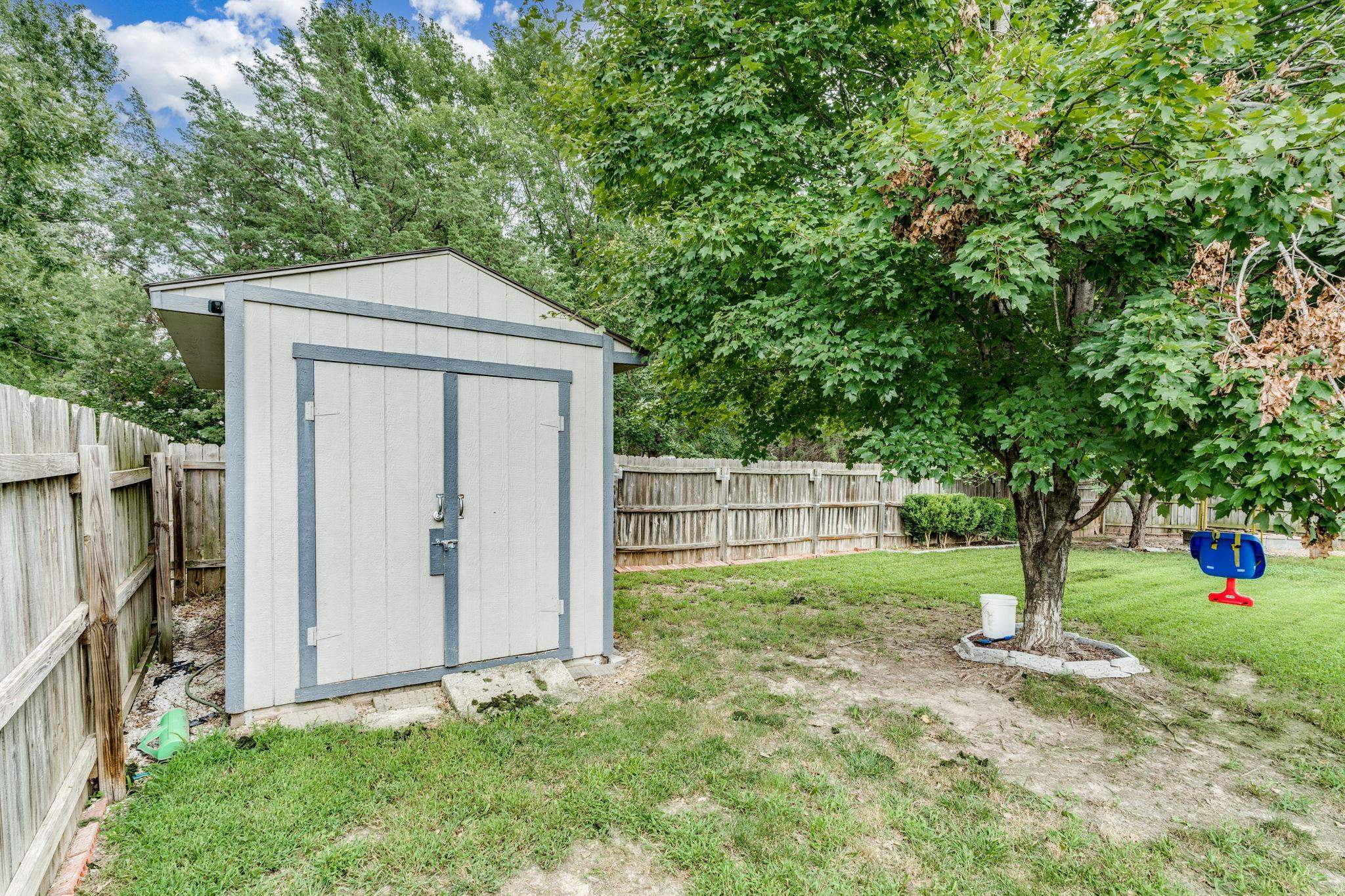 1124 N Parkway Dr Property Photo 32