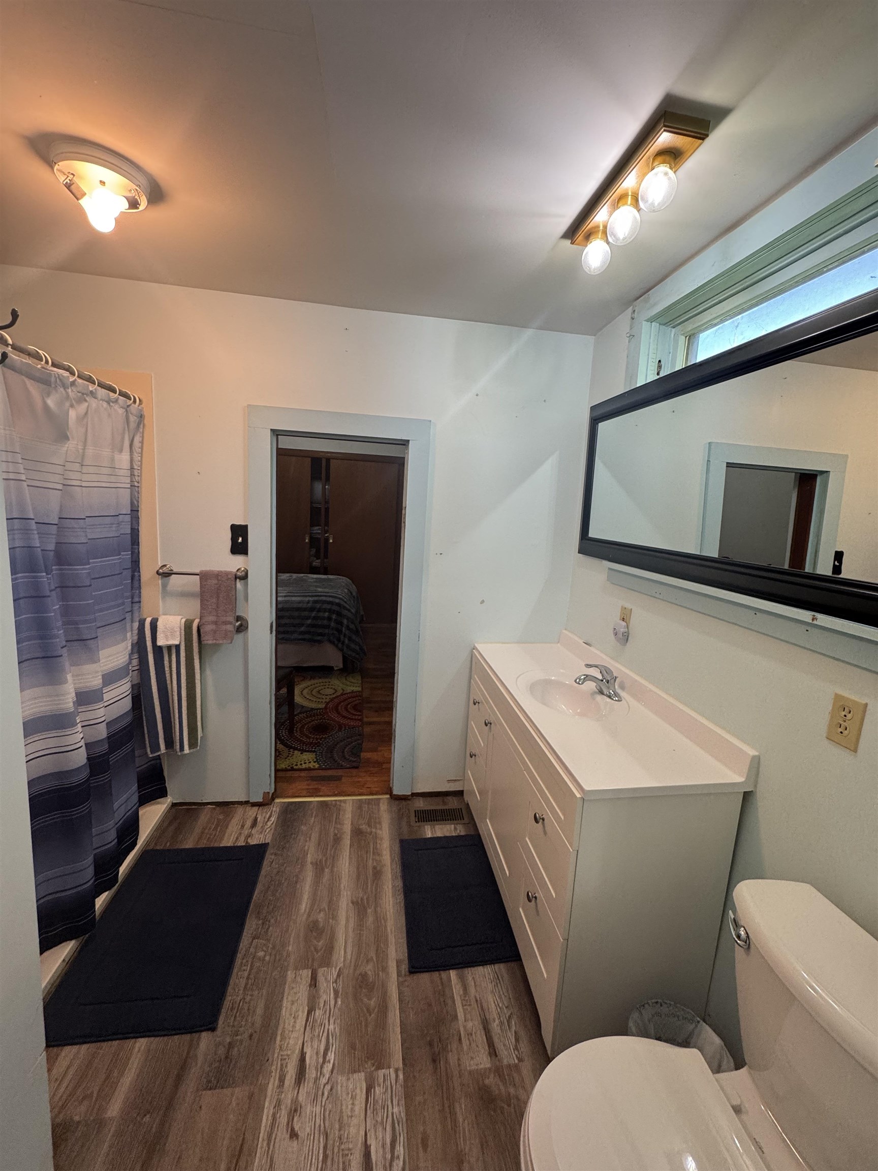 403 Elm St Property Photo 12