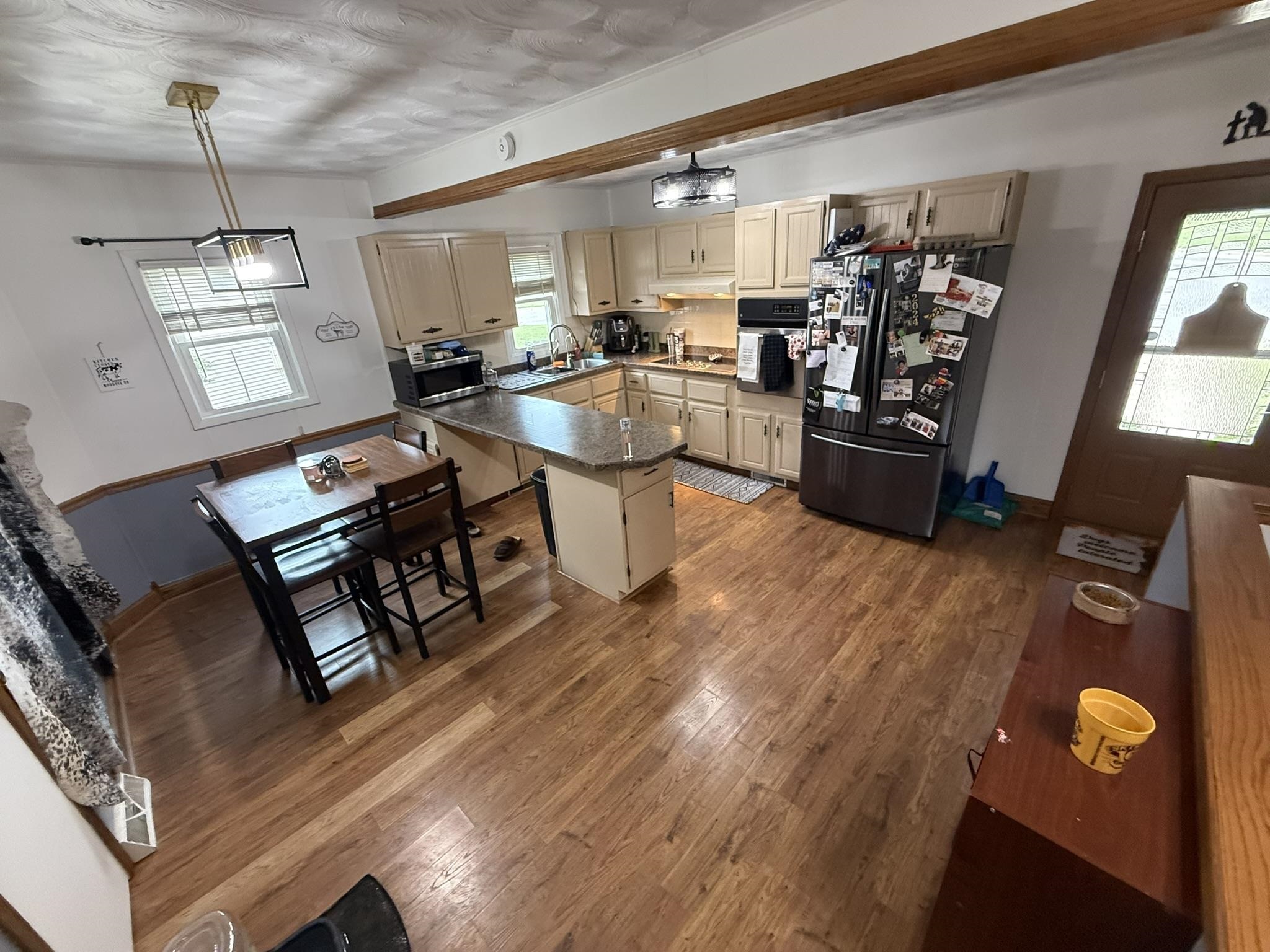 304 Blake St Property Photo 6