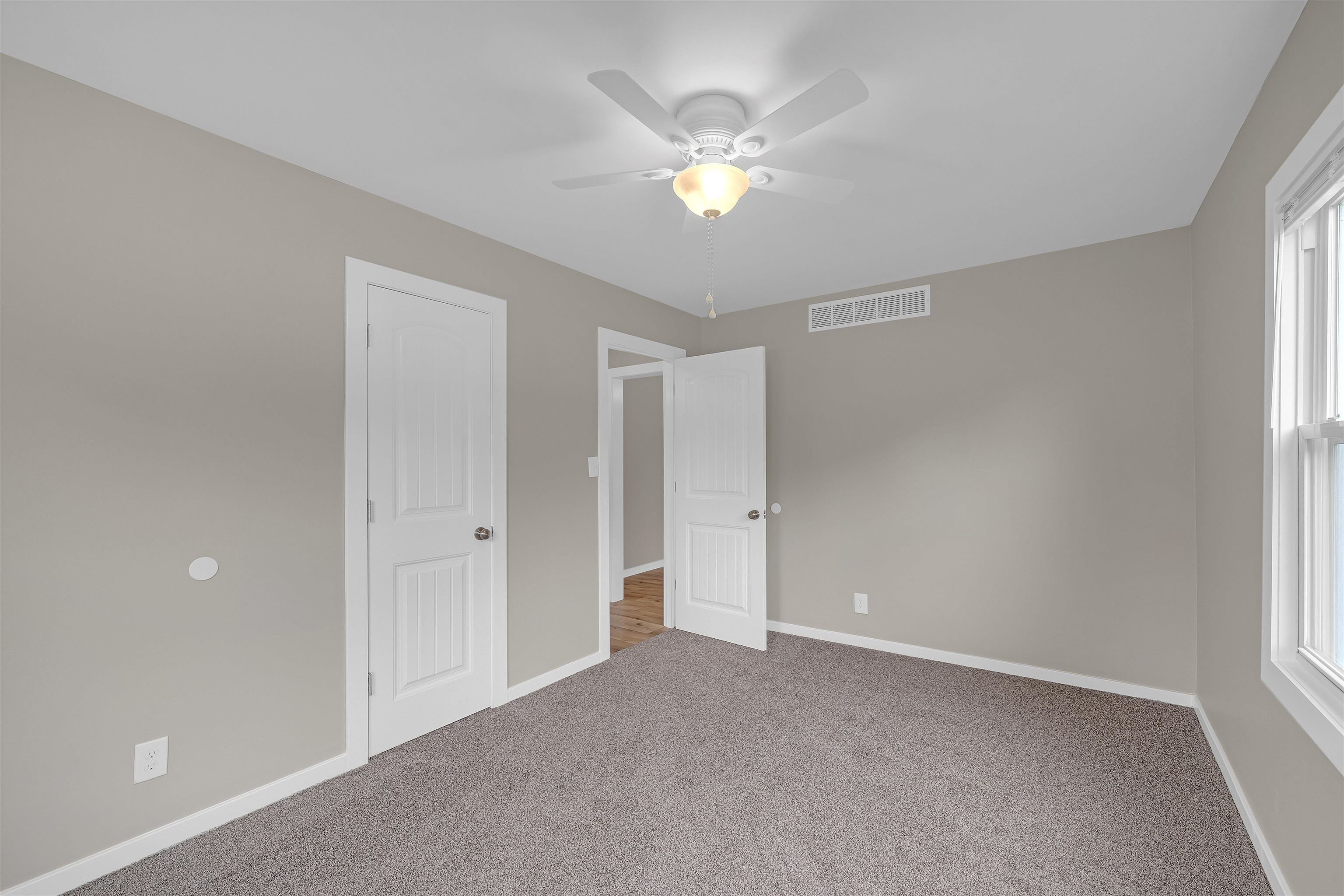 349 N Elder St Property Photo 9
