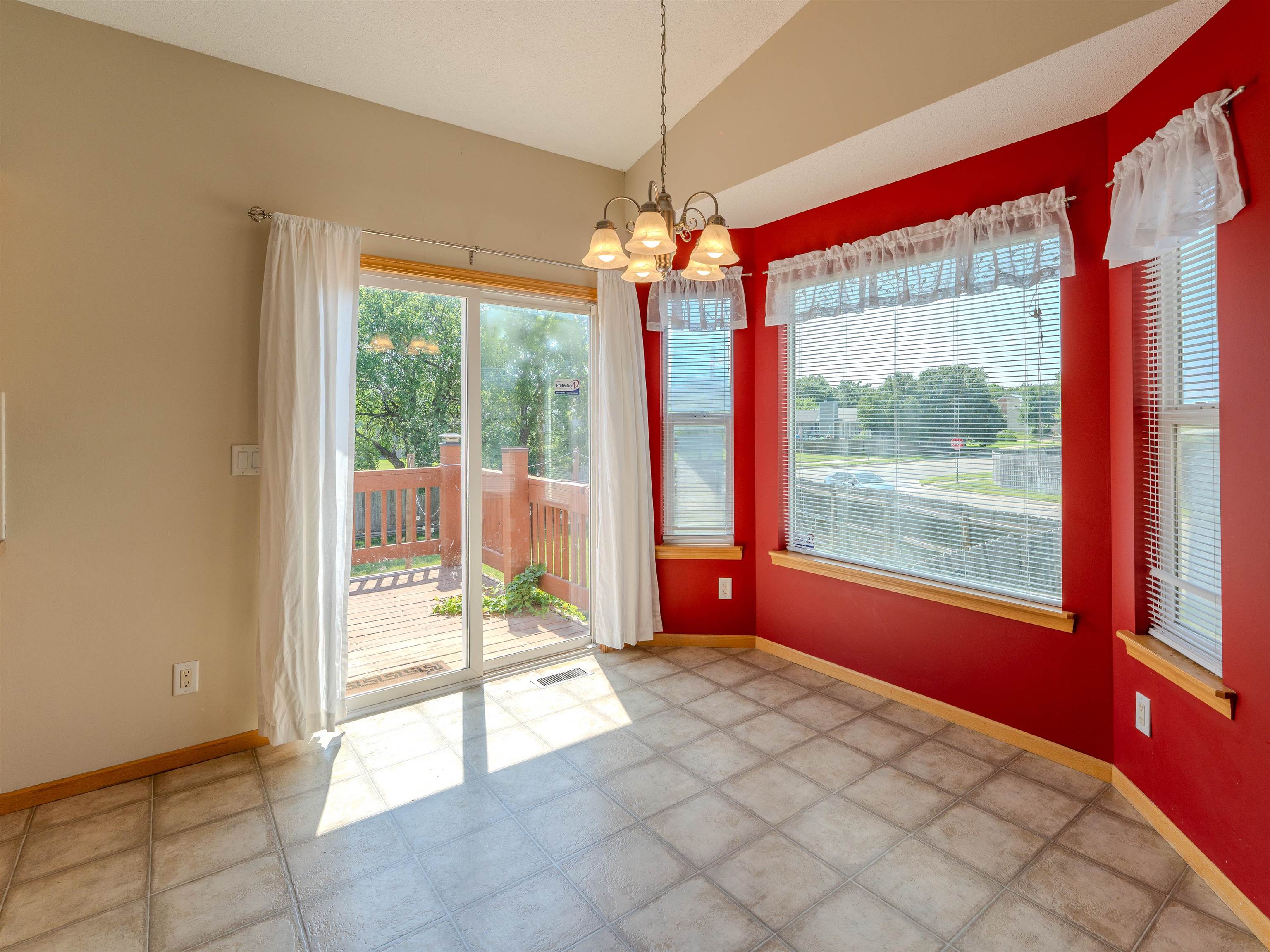 1738 N Black Locust Ct Property Photo 8