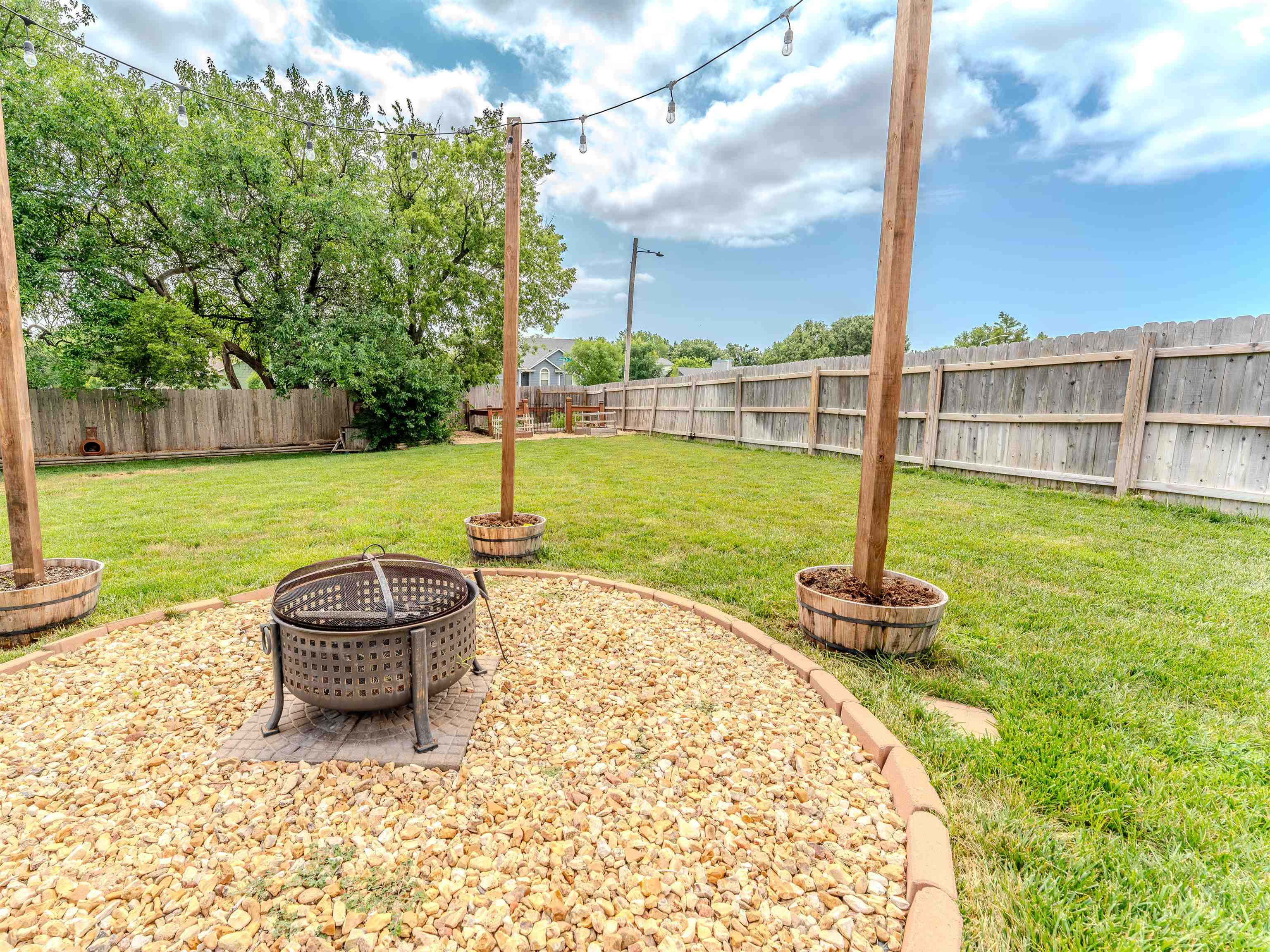 1738 N Black Locust Ct Property Photo 32