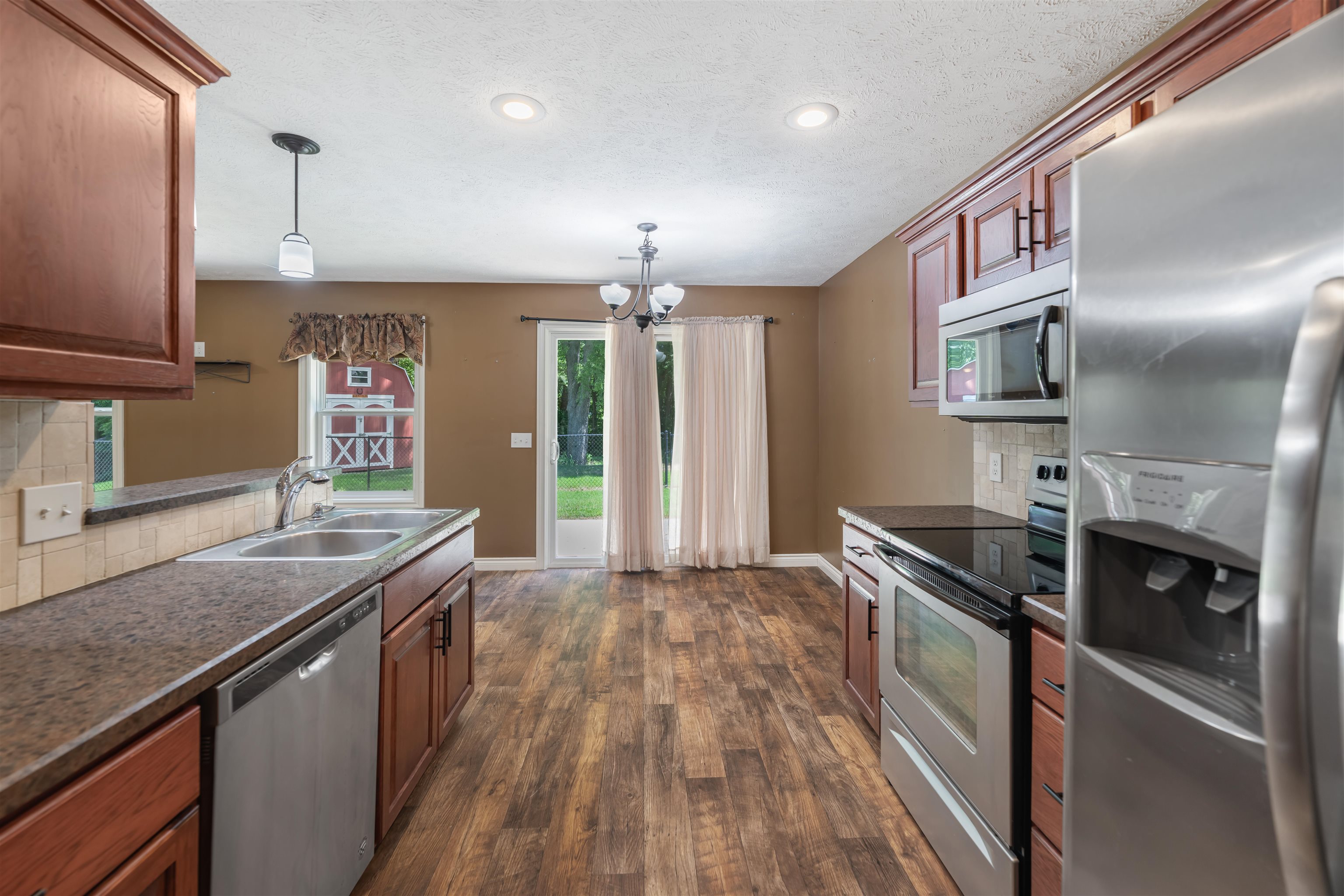 3037 Stone Creek Ct Property Photo 10