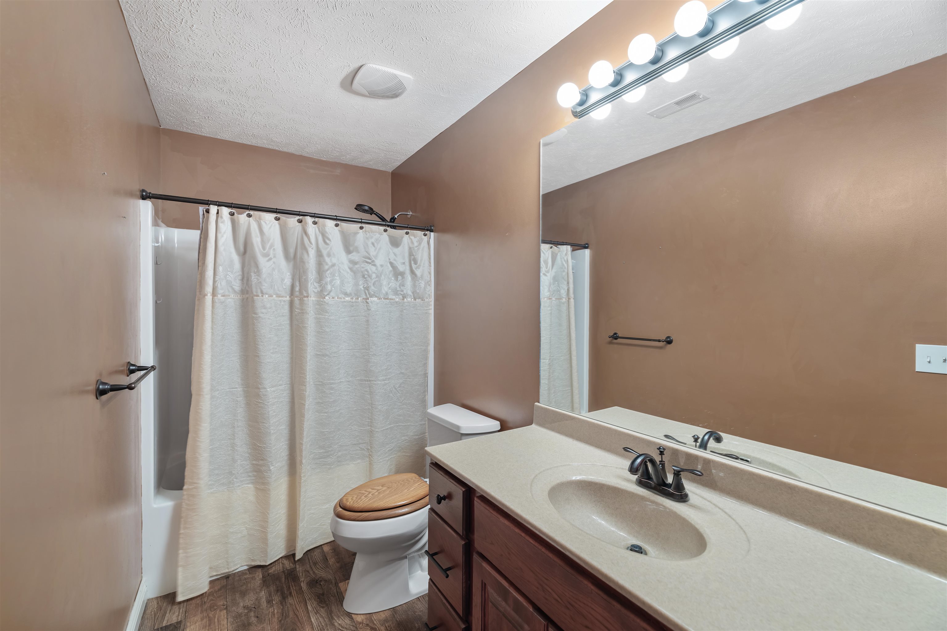 3037 Stone Creek Ct Property Photo 11