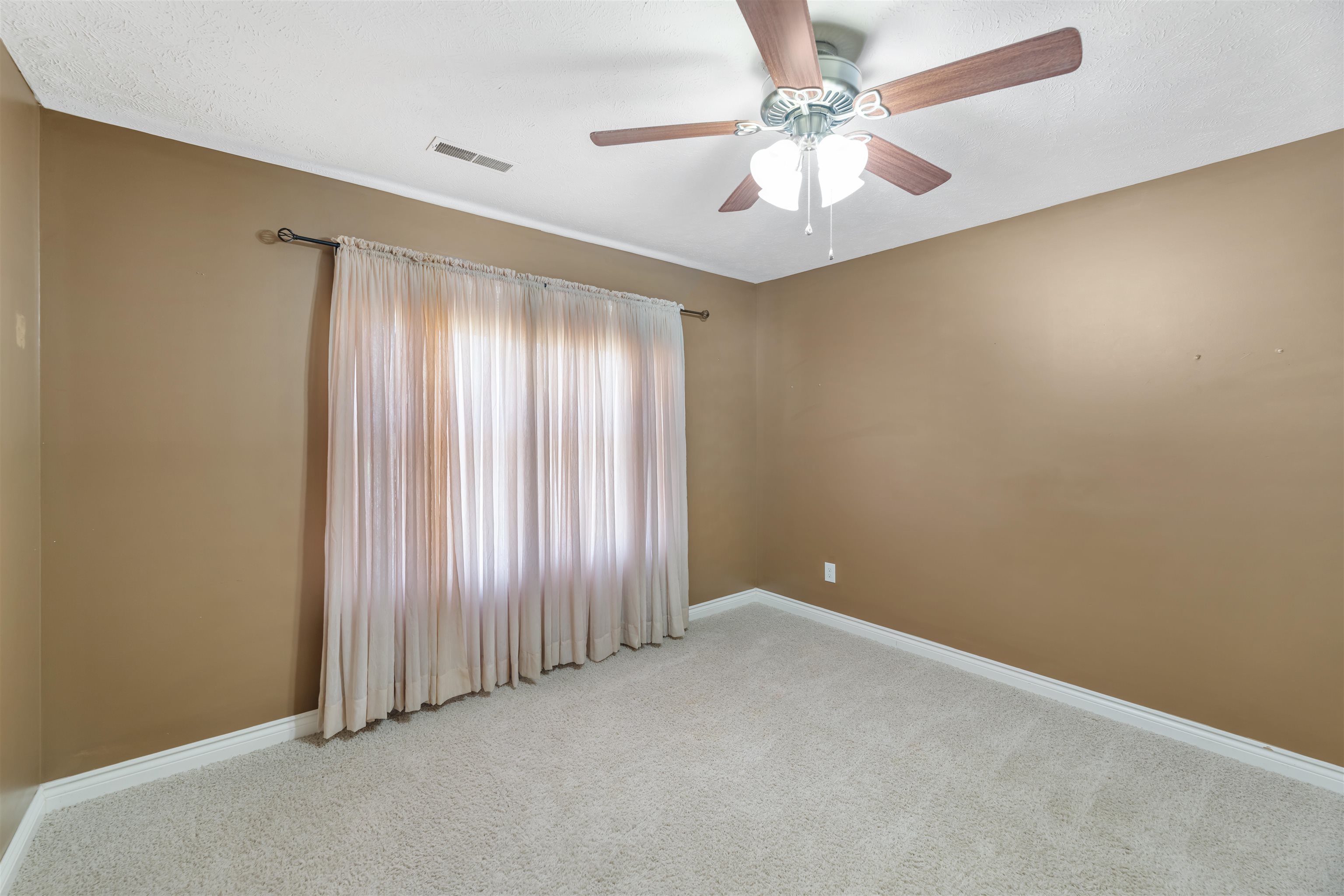 3037 Stone Creek Ct Property Photo 12