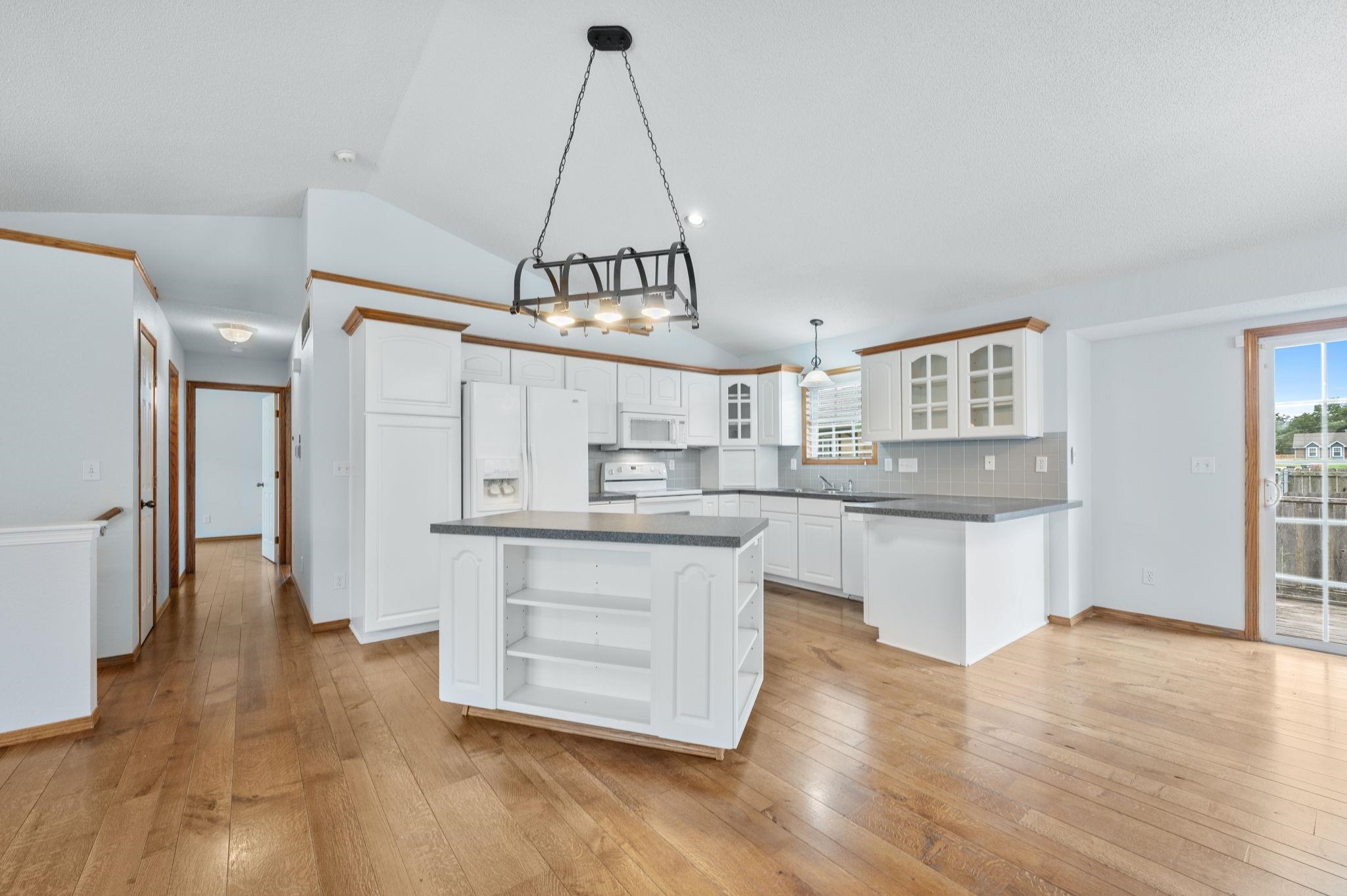 10913 E Longlake St Property Photo 6