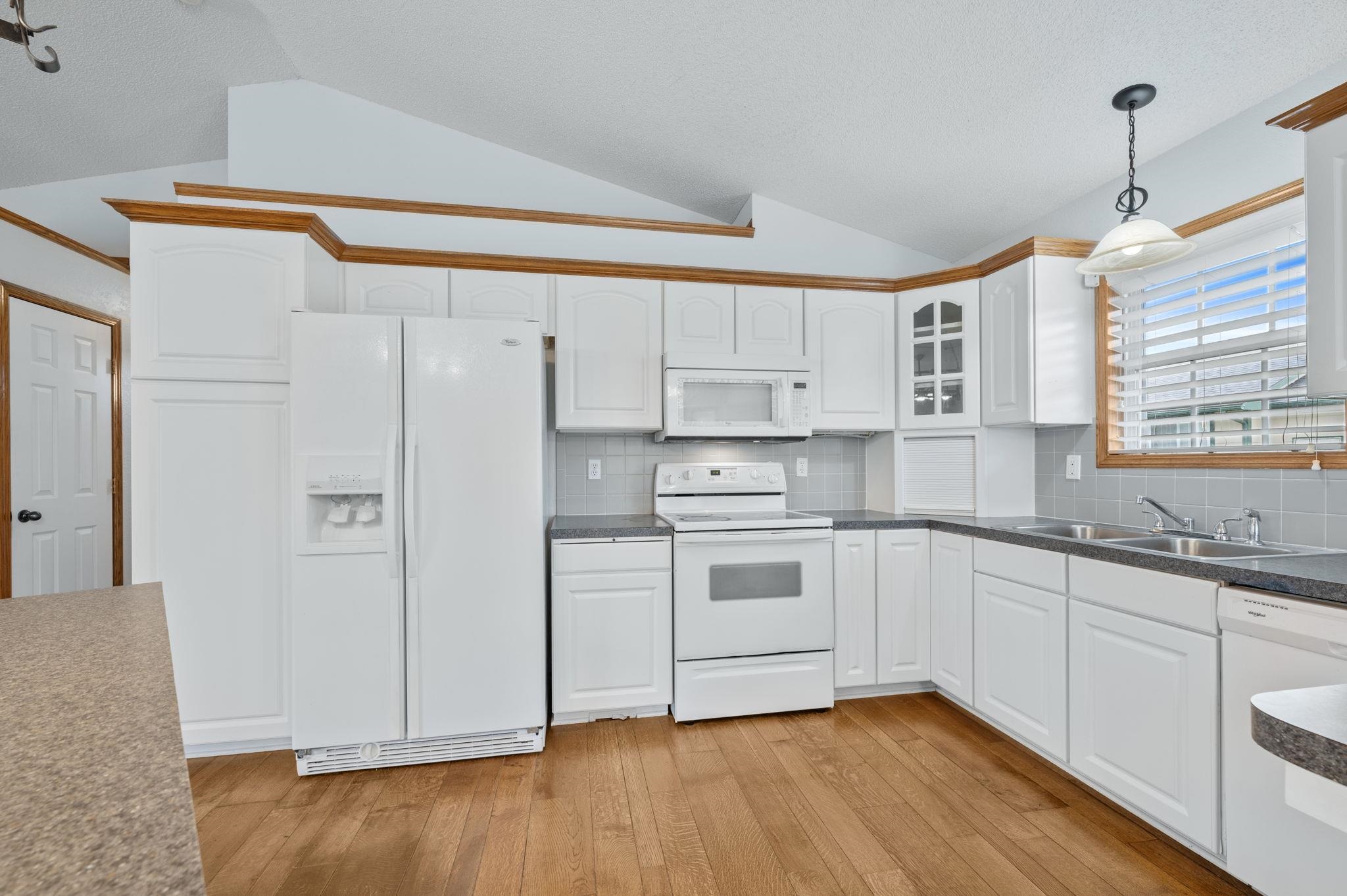 10913 E Longlake St Property Photo 7