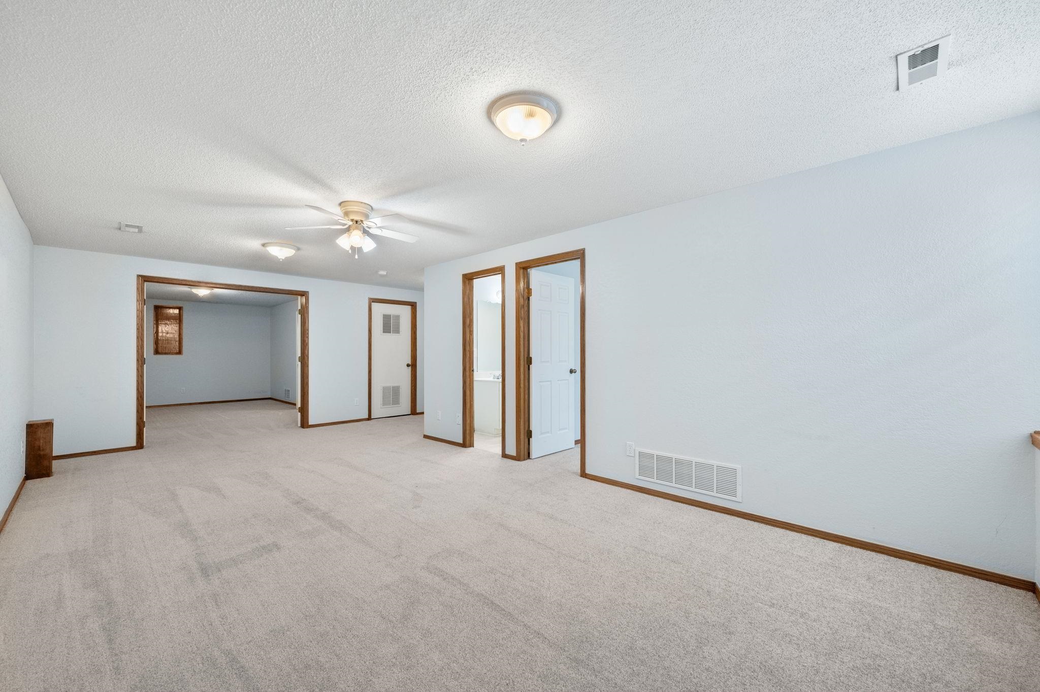 10913 E Longlake St Property Photo 20
