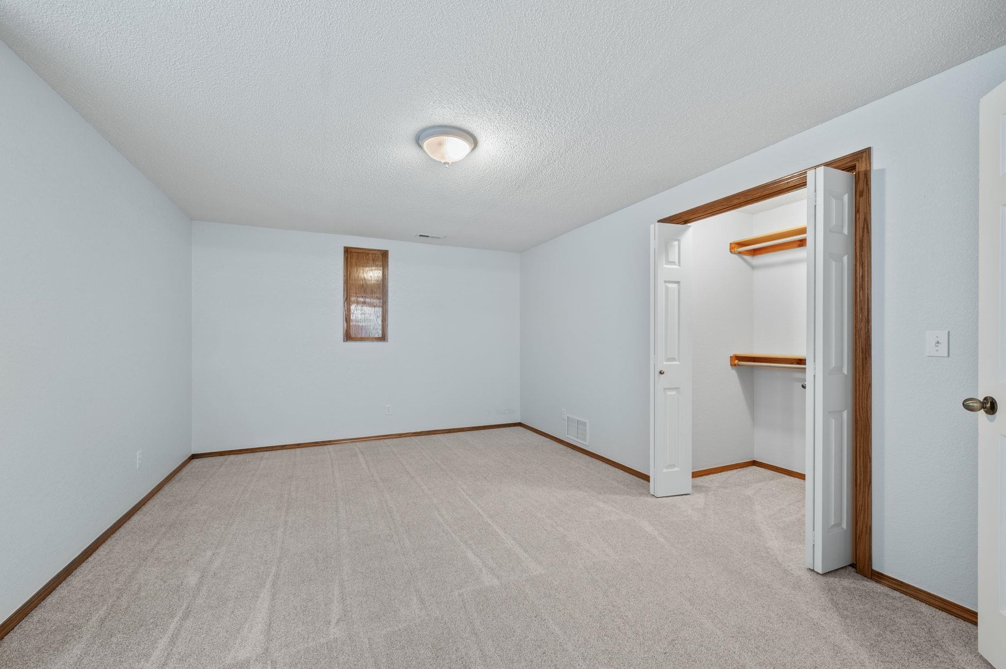 10913 E Longlake St Property Photo 21