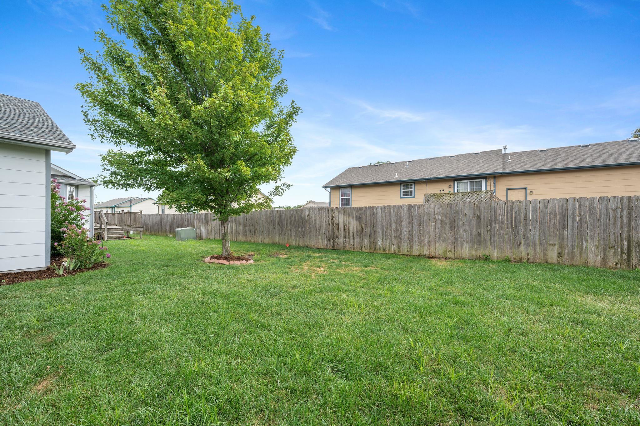 10913 E Longlake St Property Photo 28