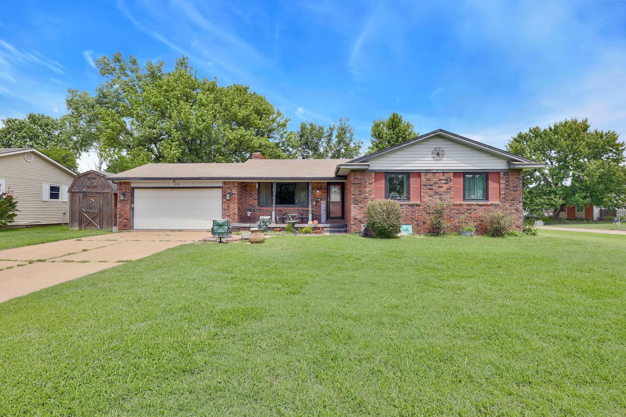 420 Renee Dr Property Photo 1