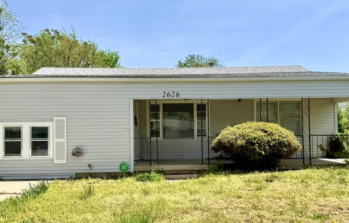2626 N Volutsia Property Photo