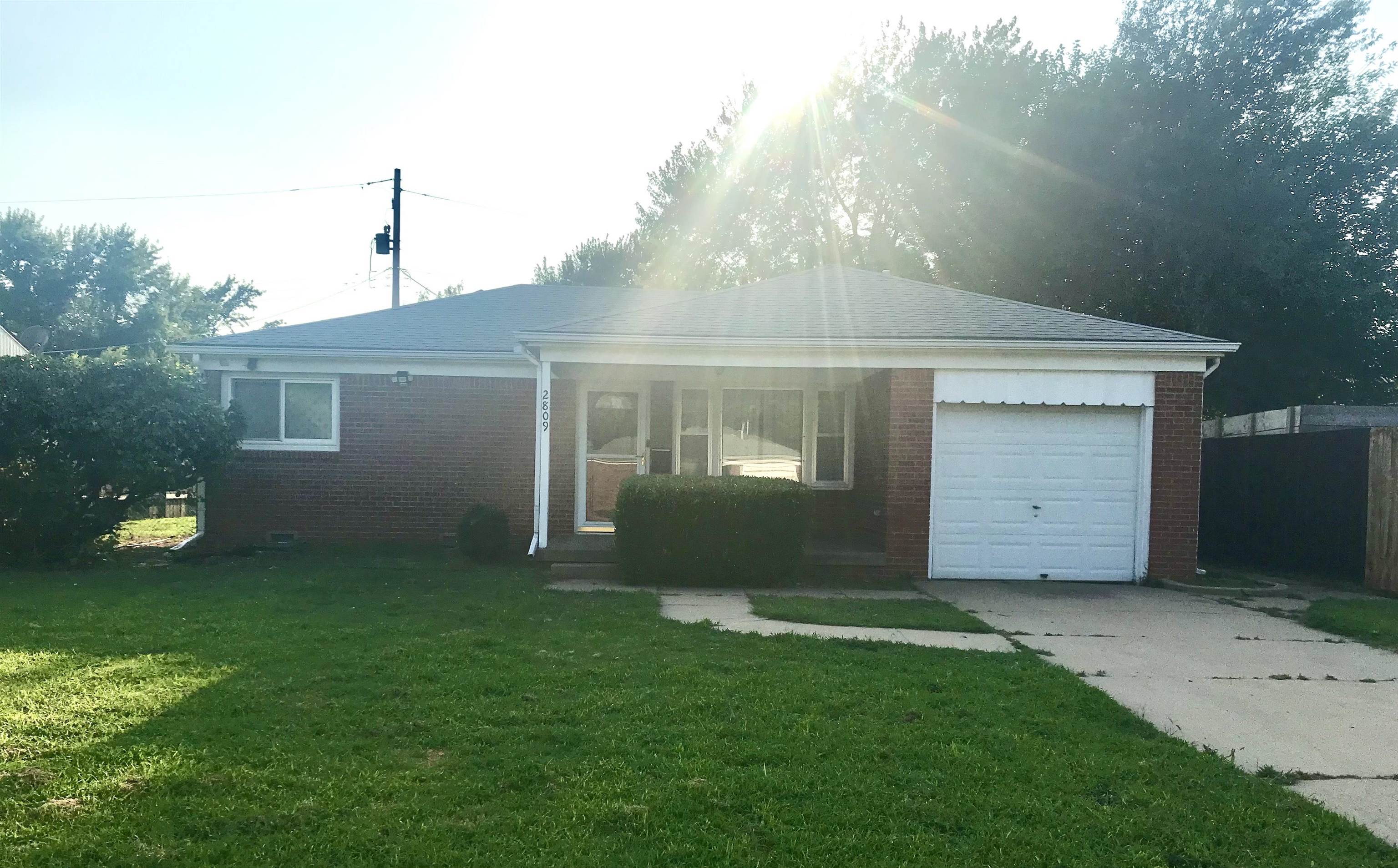 2809 S Larkin Property Photo 1