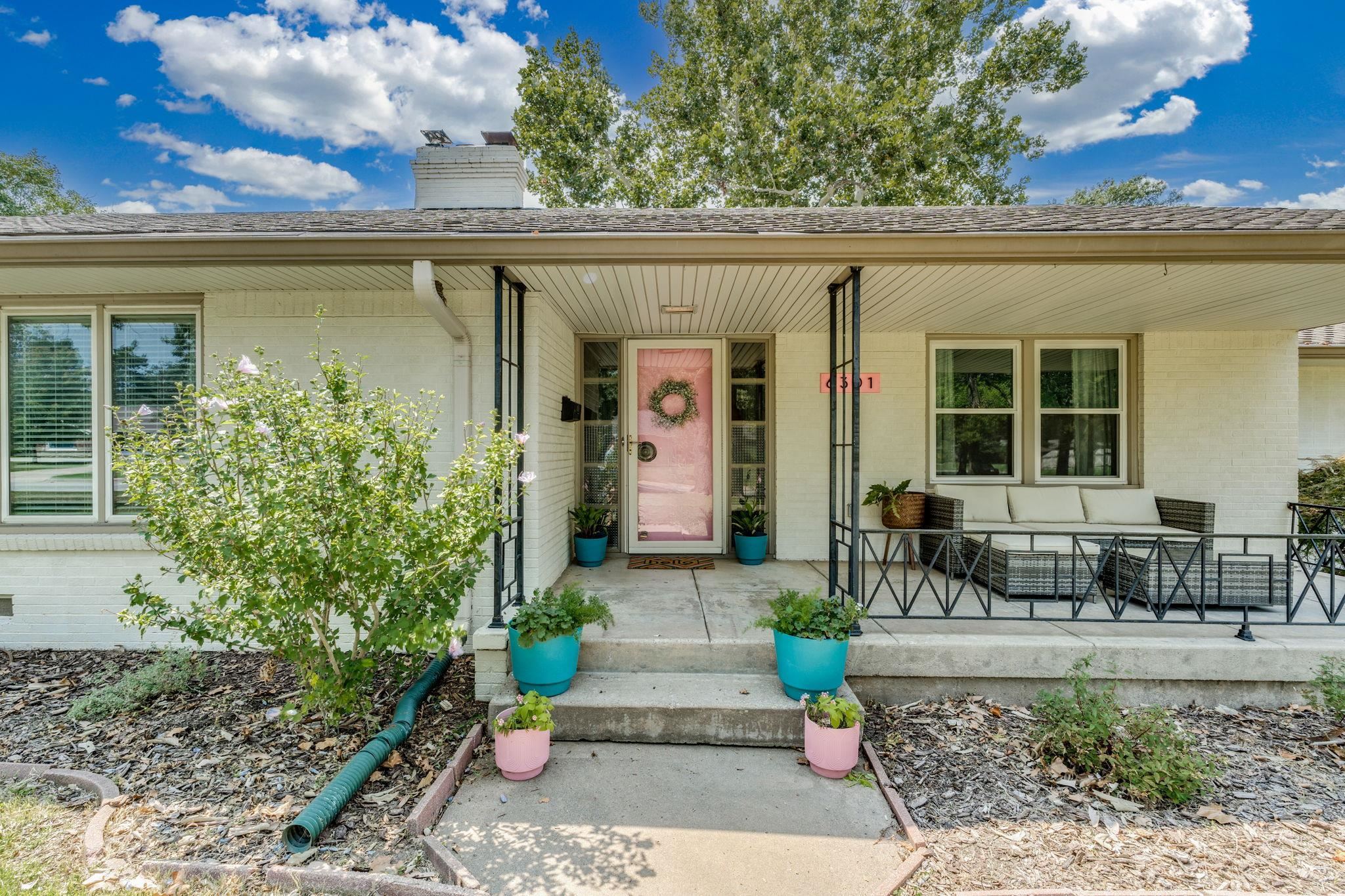 6301 Peach Tree Ln Property Photo 1