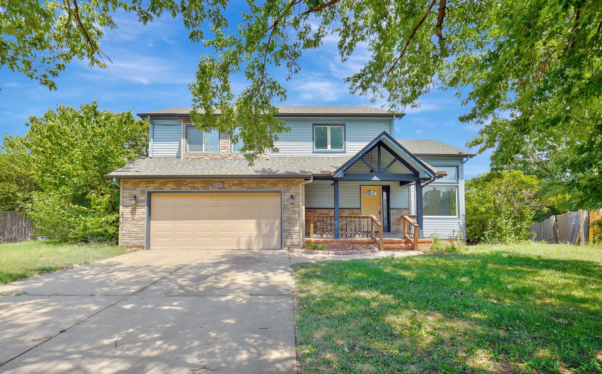 1202 S Stoneybrook Cir Property Photo 1