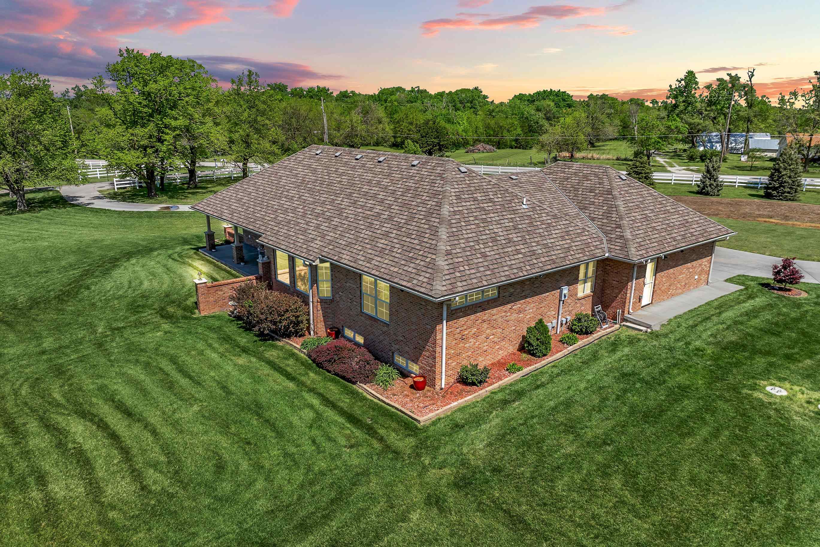 120 Moorlands Ln Property Photo 1