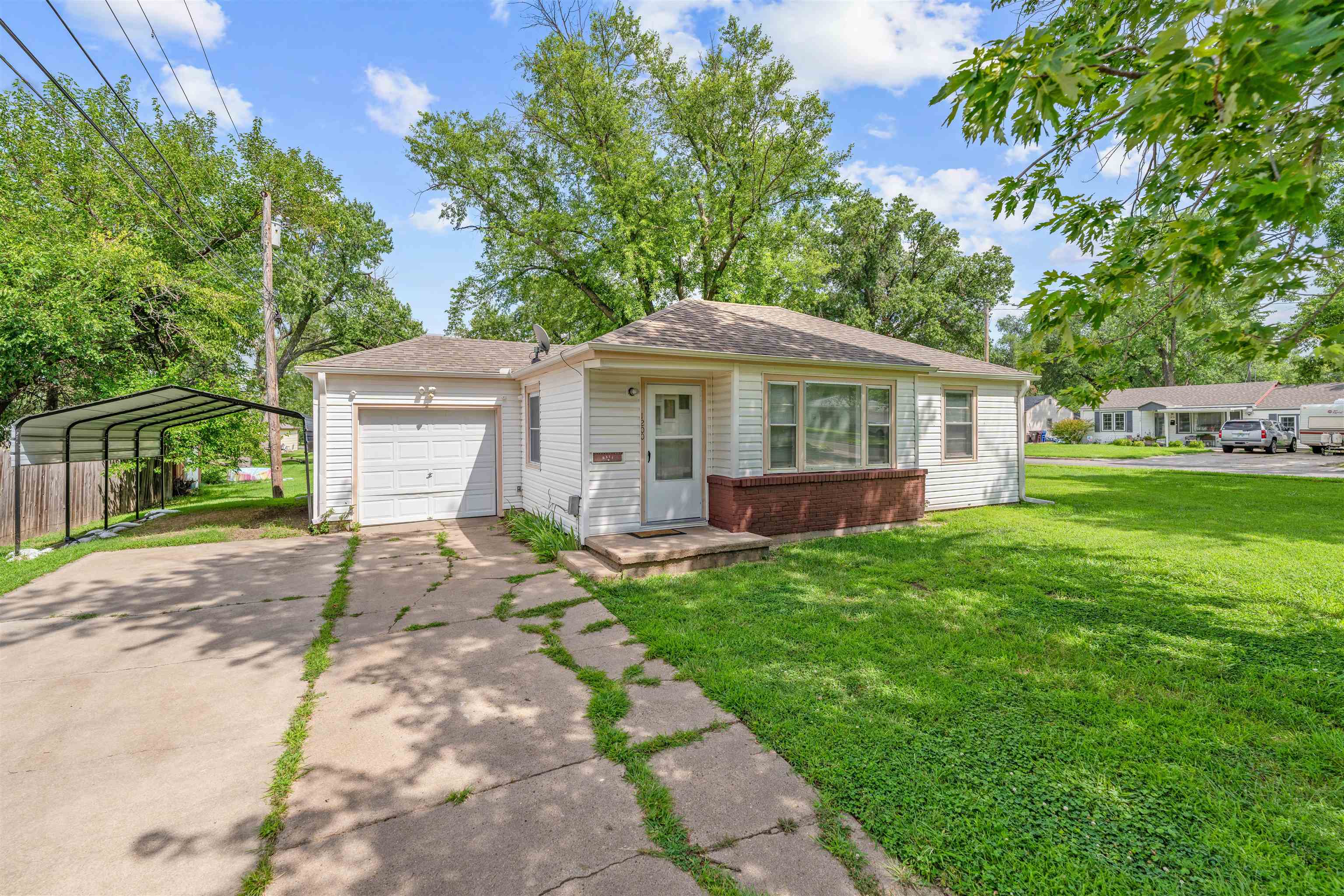 1200 Crescent Ln