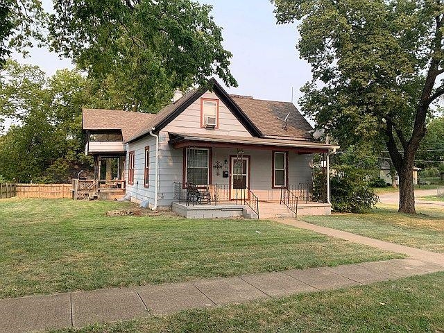 102 Spruce Ave Property Photo 1