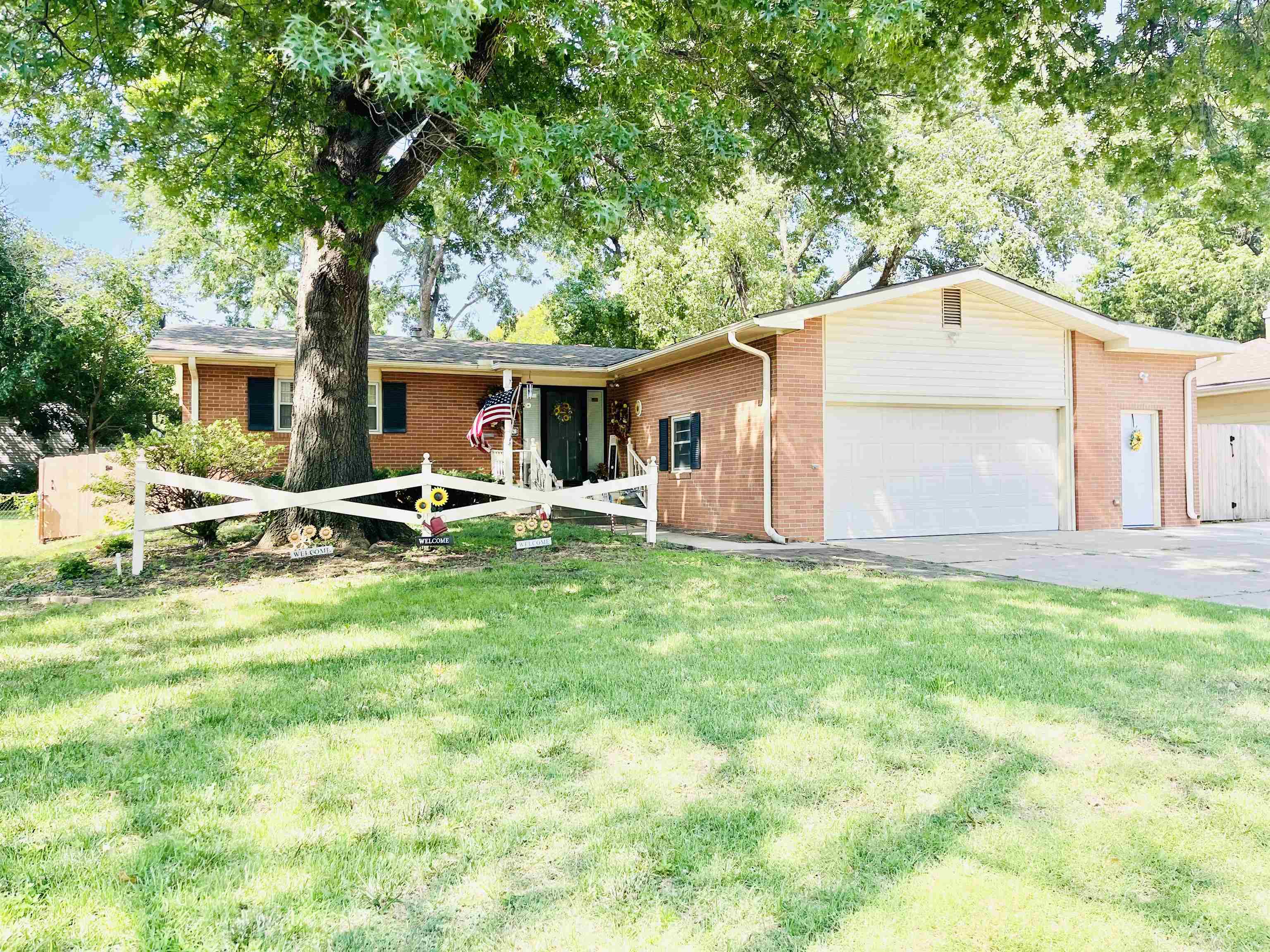 504 Warren Rd Property Photo 1