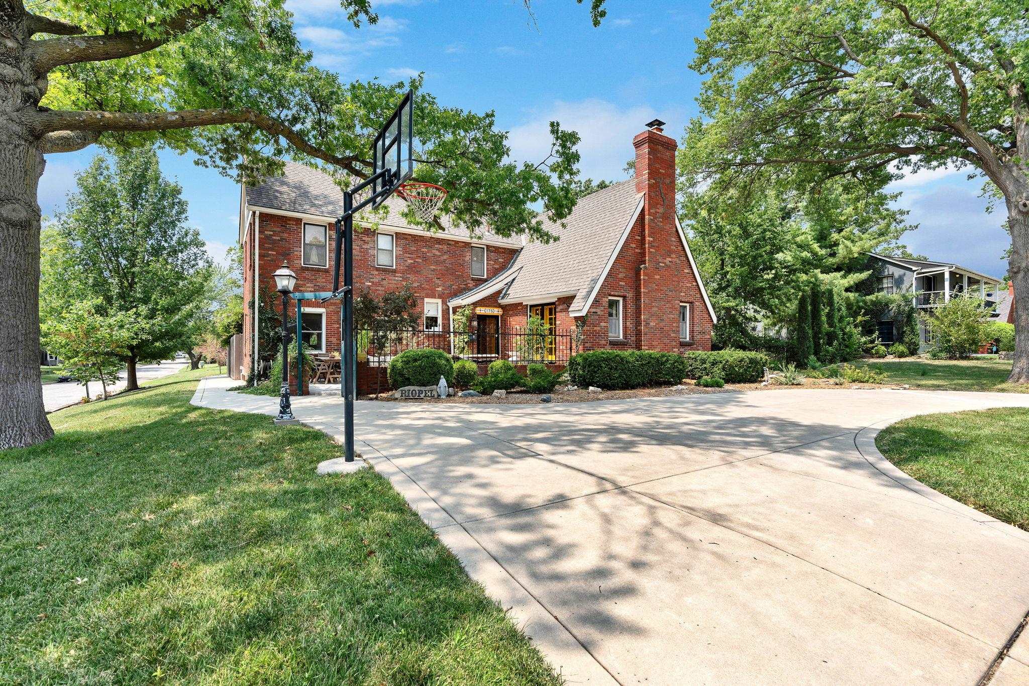 175 S Battin Property Photo 1