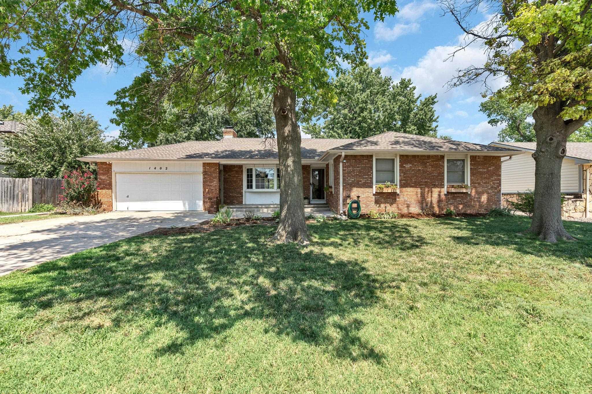 1402 S Todd Property Photo 1