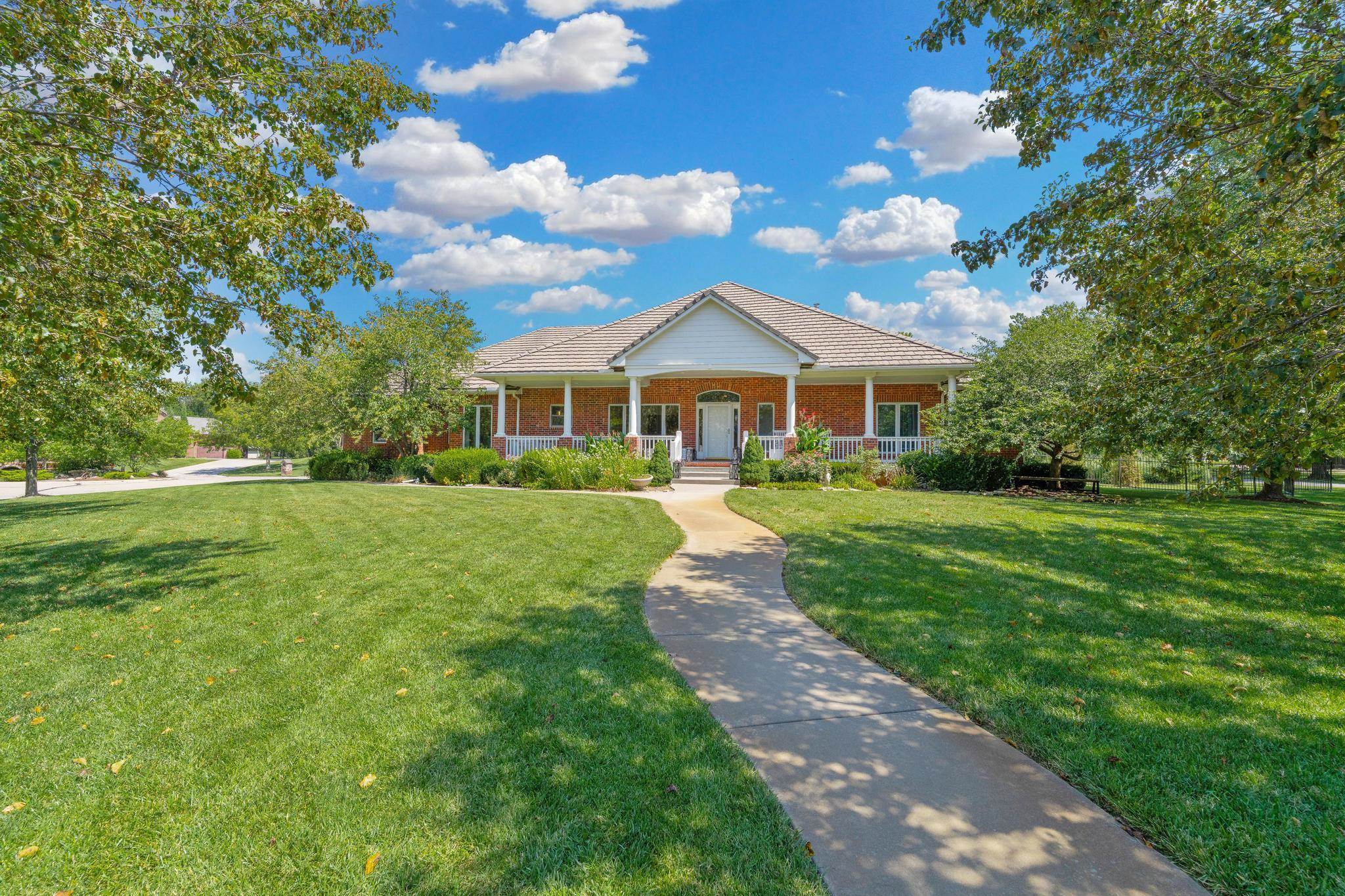 17 N Stagecoach Ct Property Photo 1