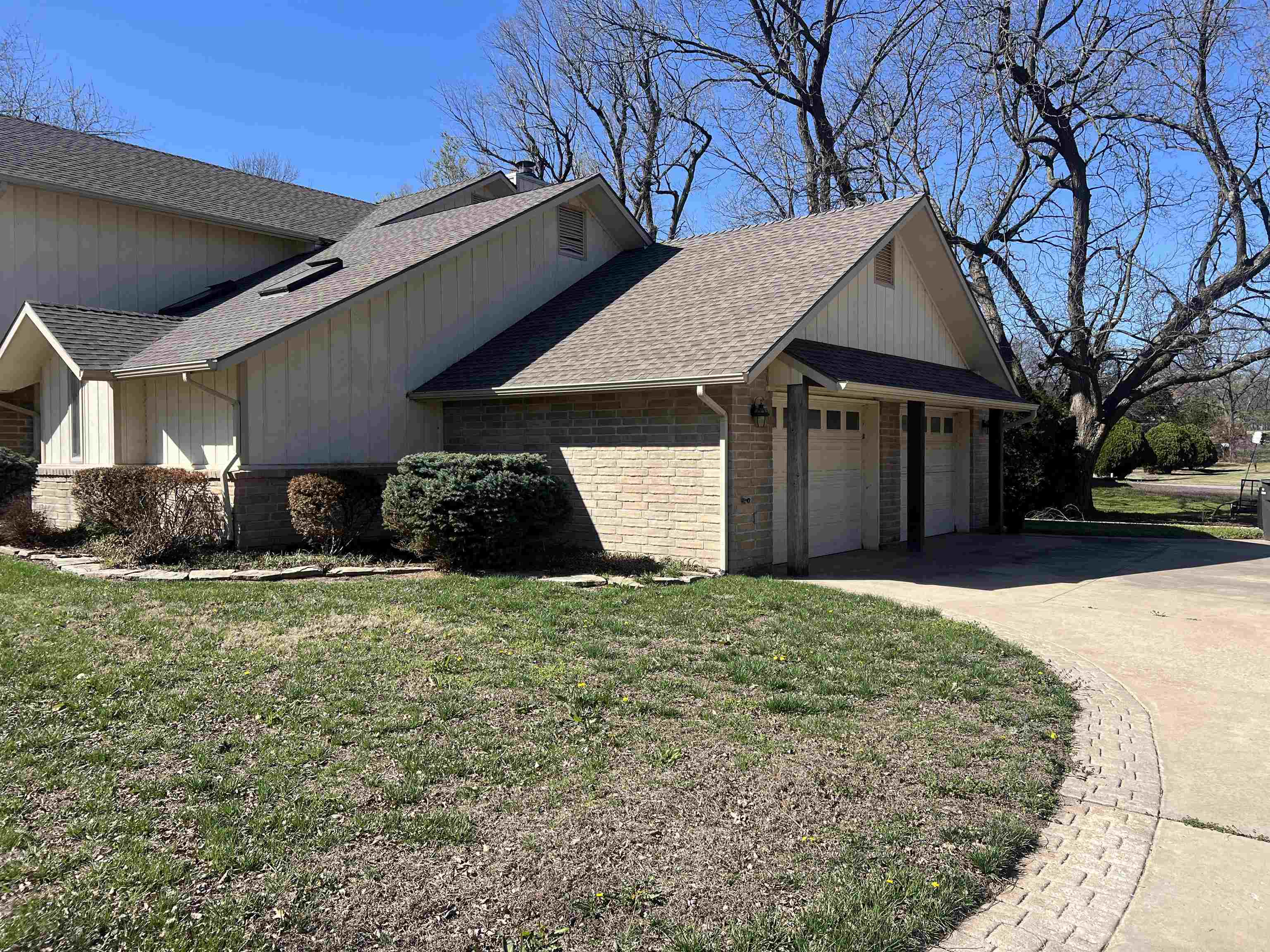 2305 N Squirrel Run Property Photo 3
