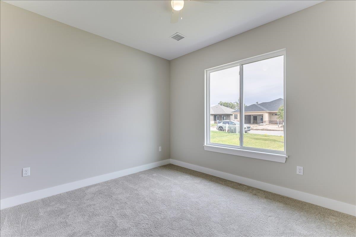 4422 N Sunny Ct Property Photo 28