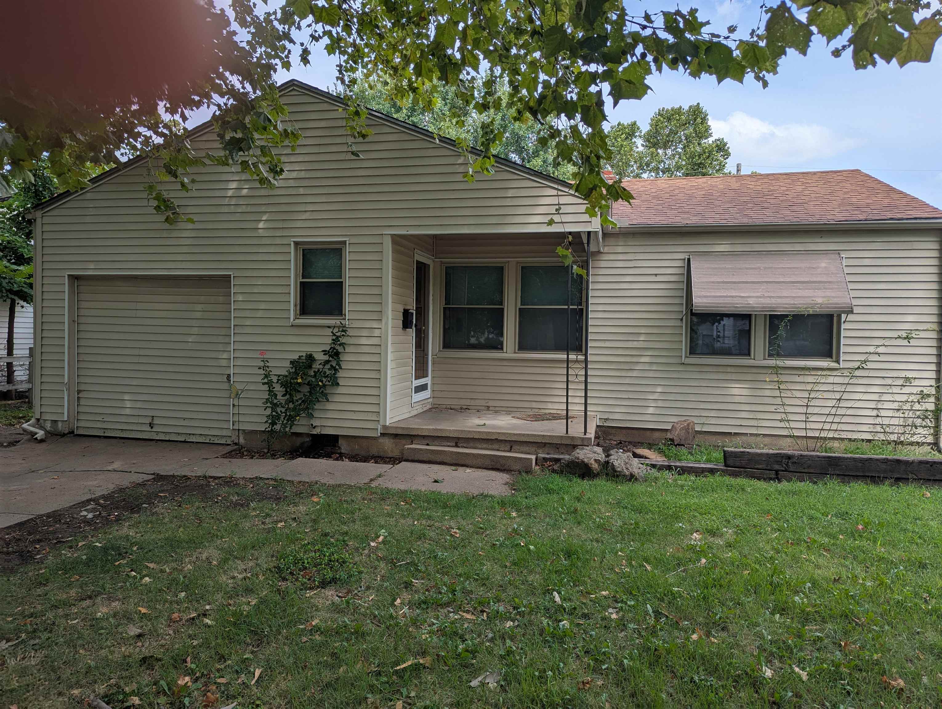 2508 S Greenwood Property Photo 1