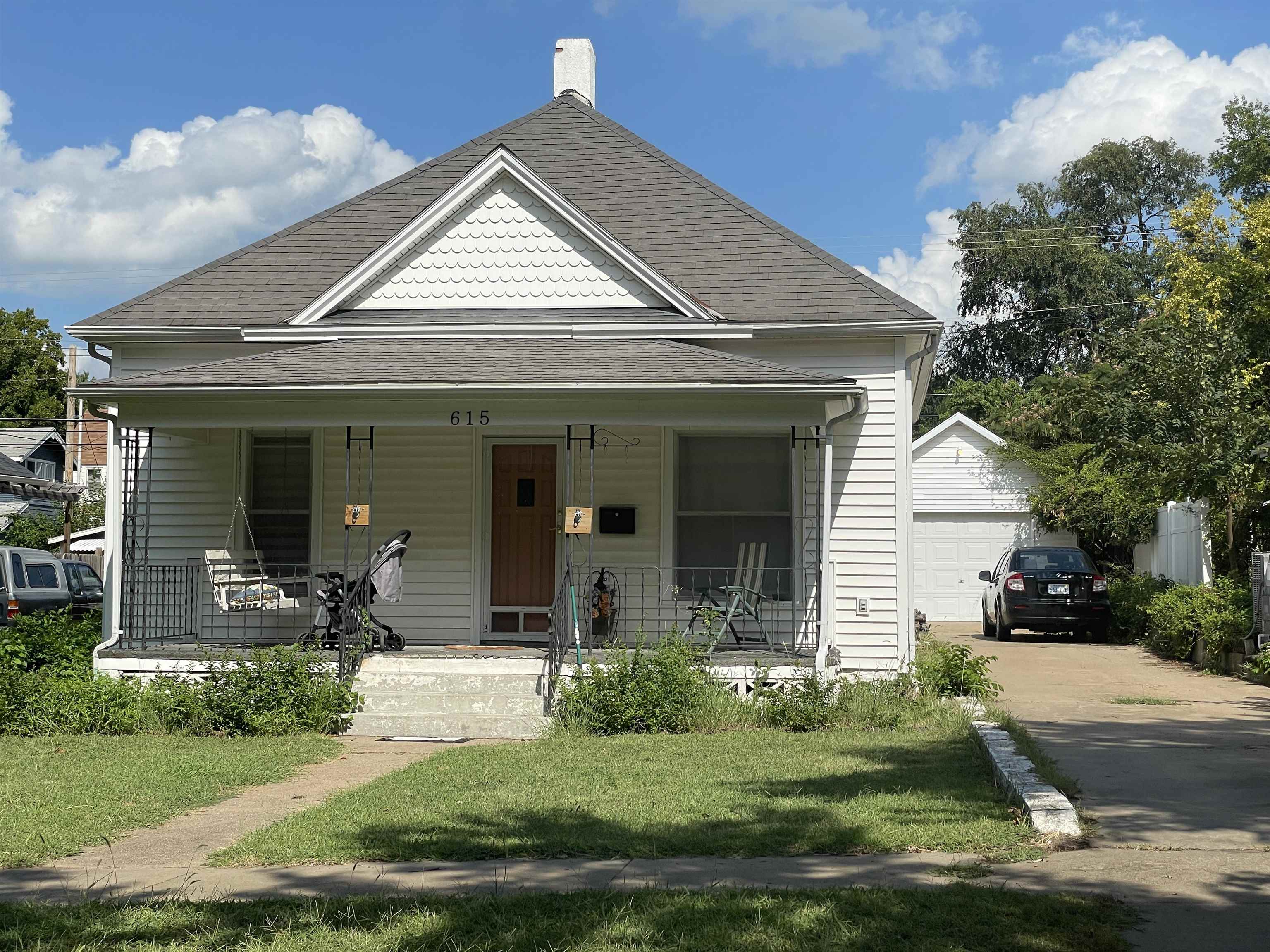 615 N Jefferson Ave Property Photo 1