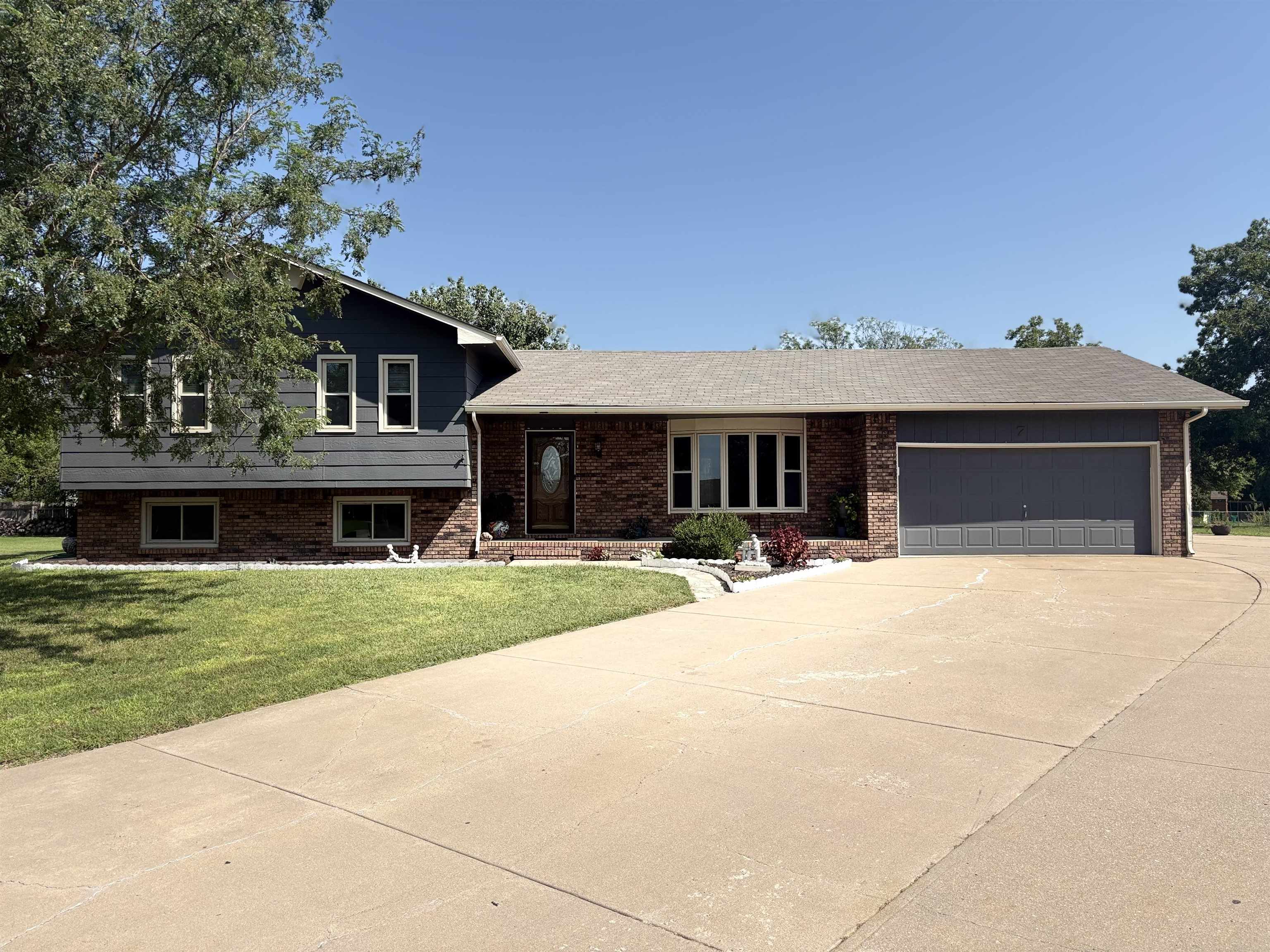 7 Rolling Hills Ct Property Photo 1