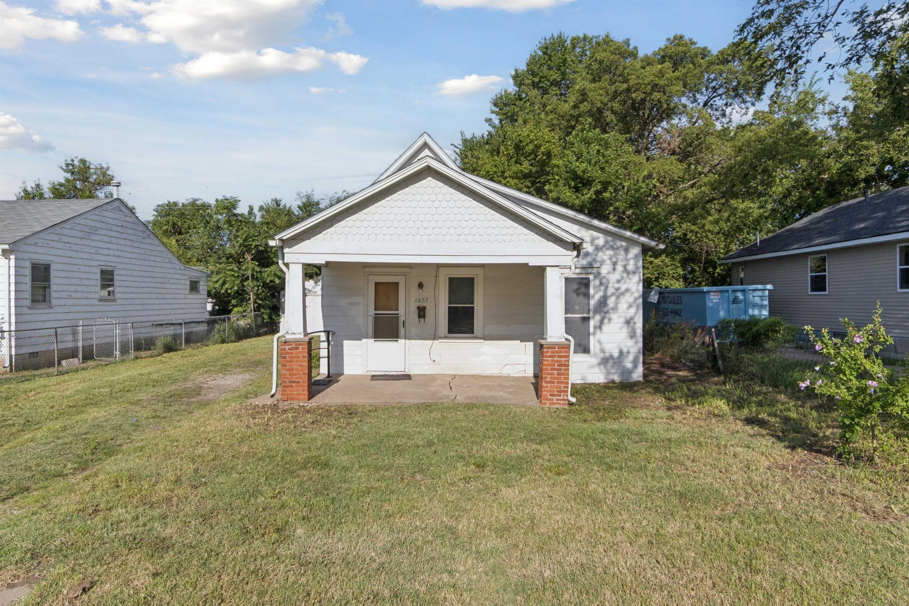 1657 S Gold St Property Photo 1