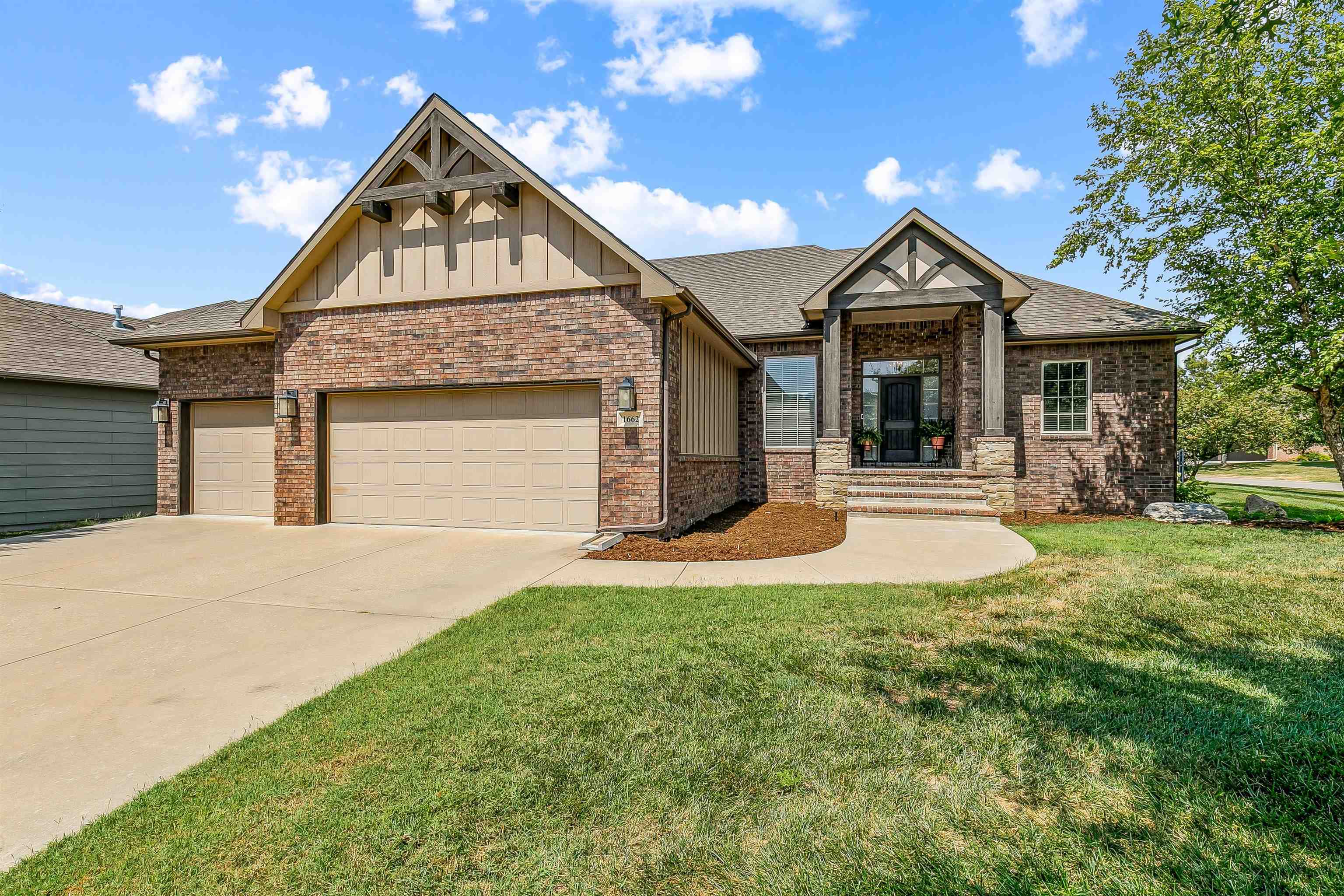 1662 S Logan Pass Property Photo 2