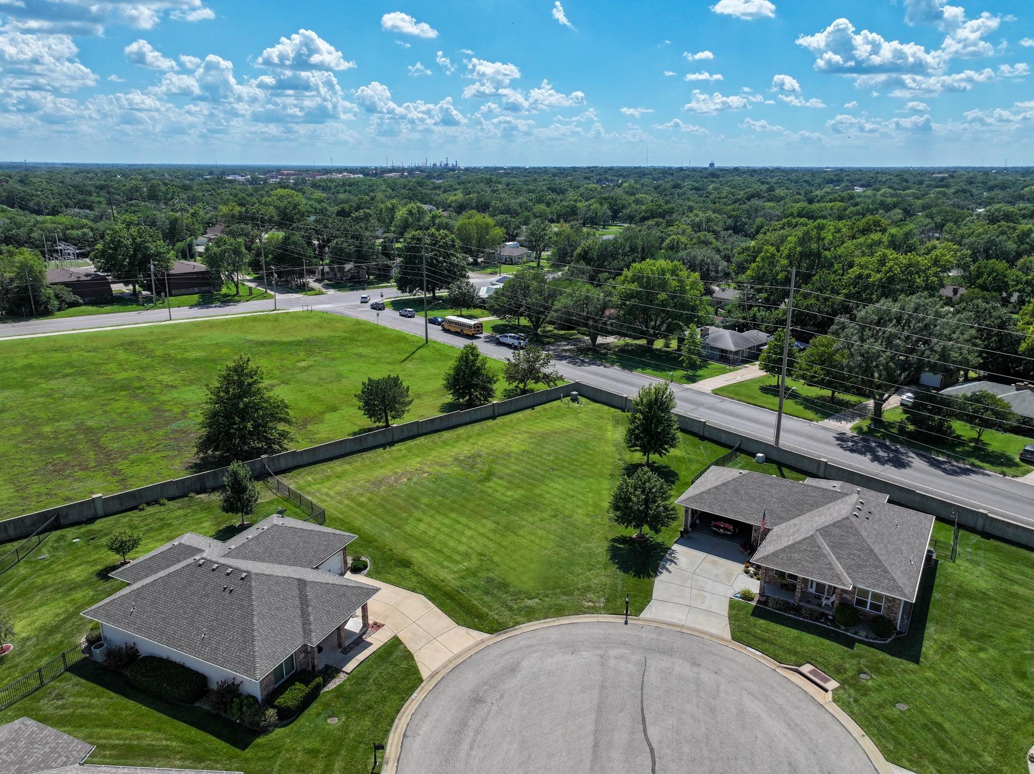 845 Tee Ct Property Photo 4