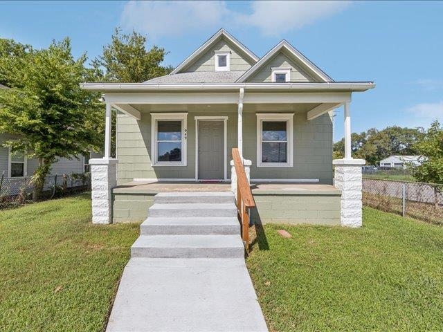 949 N Indiana Ave Property Photo 1