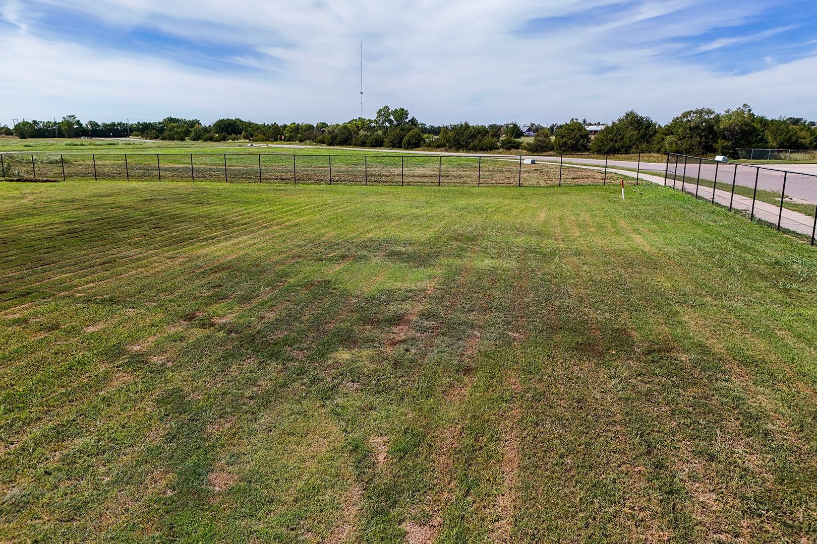 1.7+/- Acres On E Mason Dr Property Photo 4