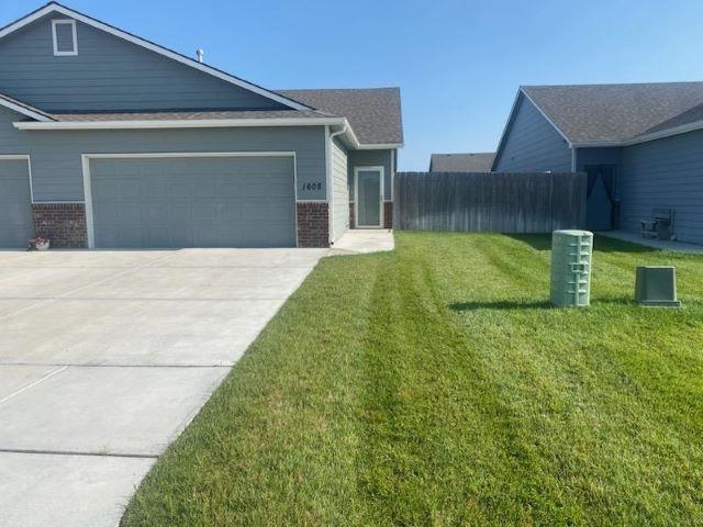 1608 E Olive Ct Property Photo 1