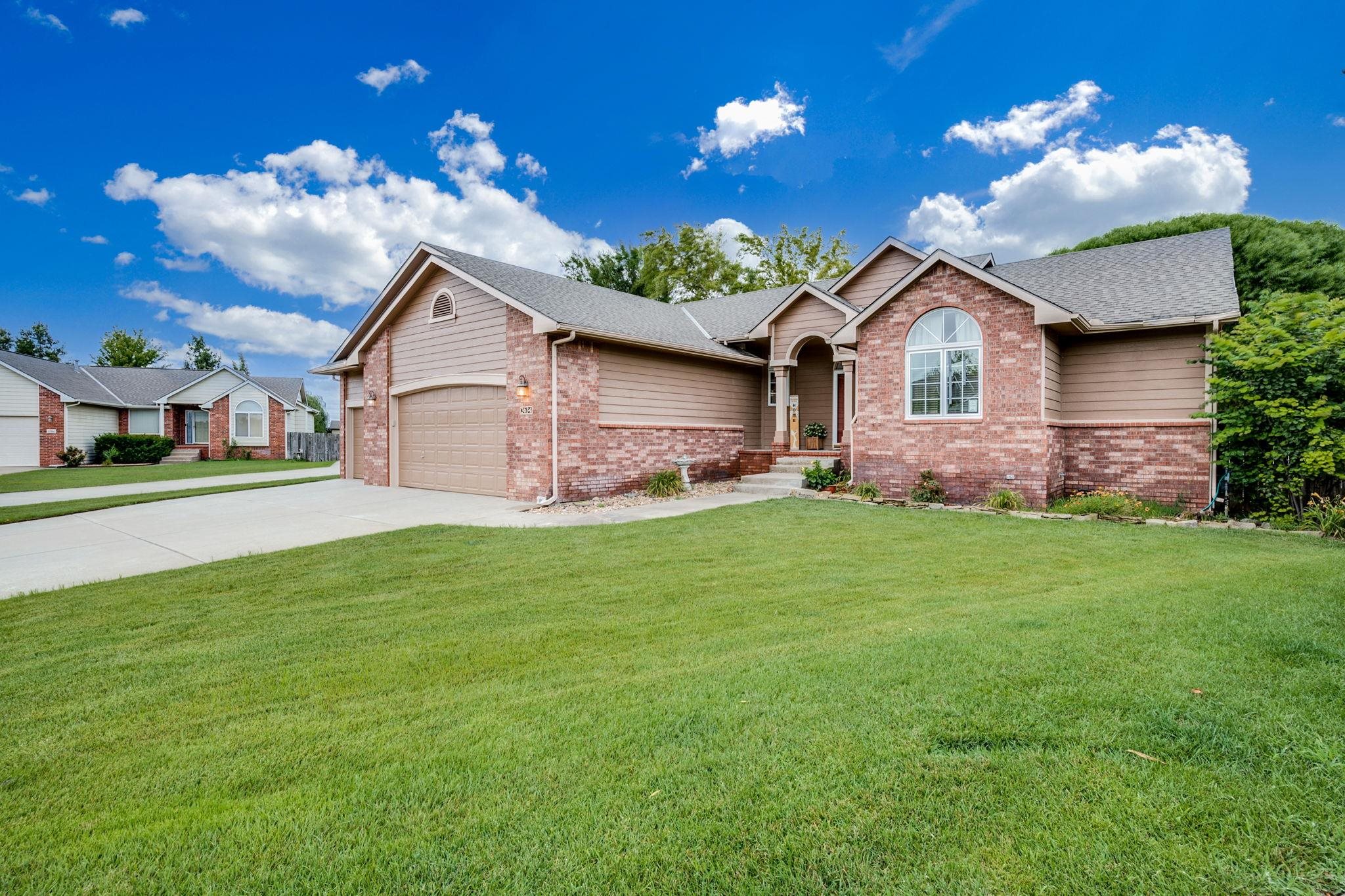 3634 N Ridge Port St Property Photo 1