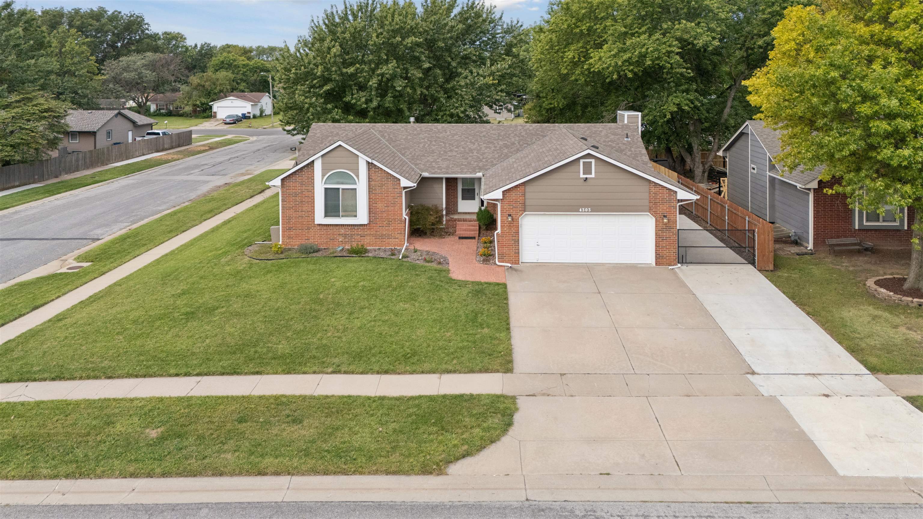 4303 N Mission Property Photo 1