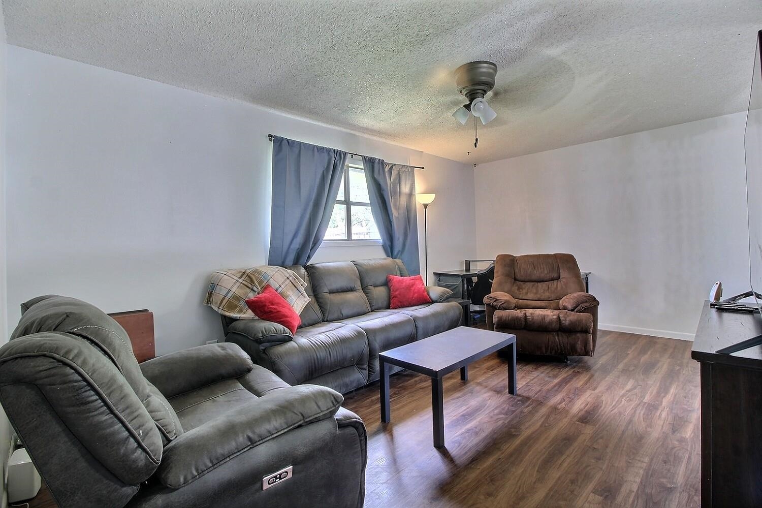 411 S Washington St Property Photo 2