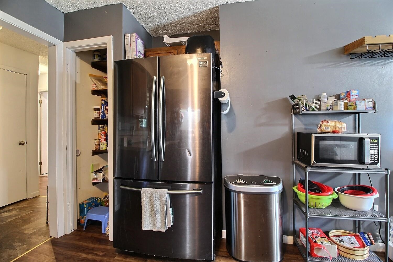 411 S Washington St Property Photo 6
