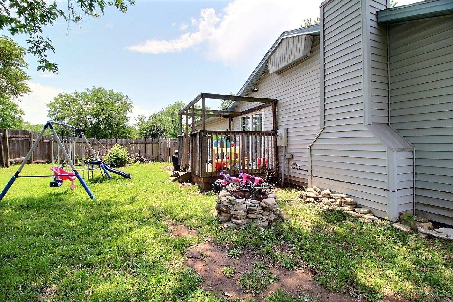 411 S Washington St Property Photo 28
