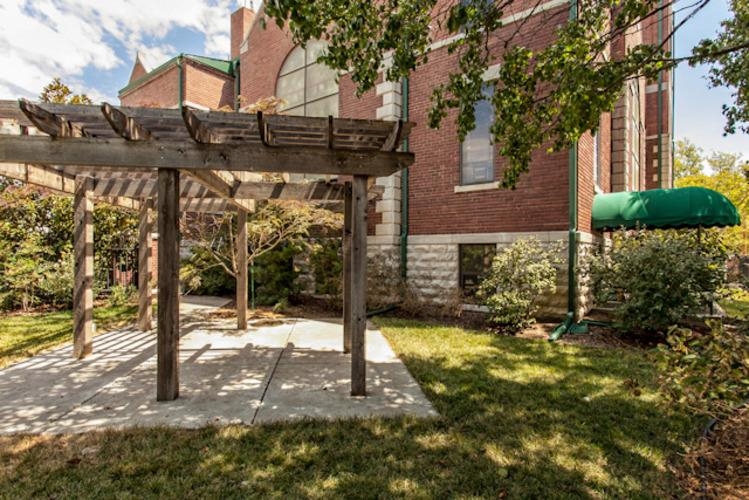 1116 E 1st Street Property Photo 4