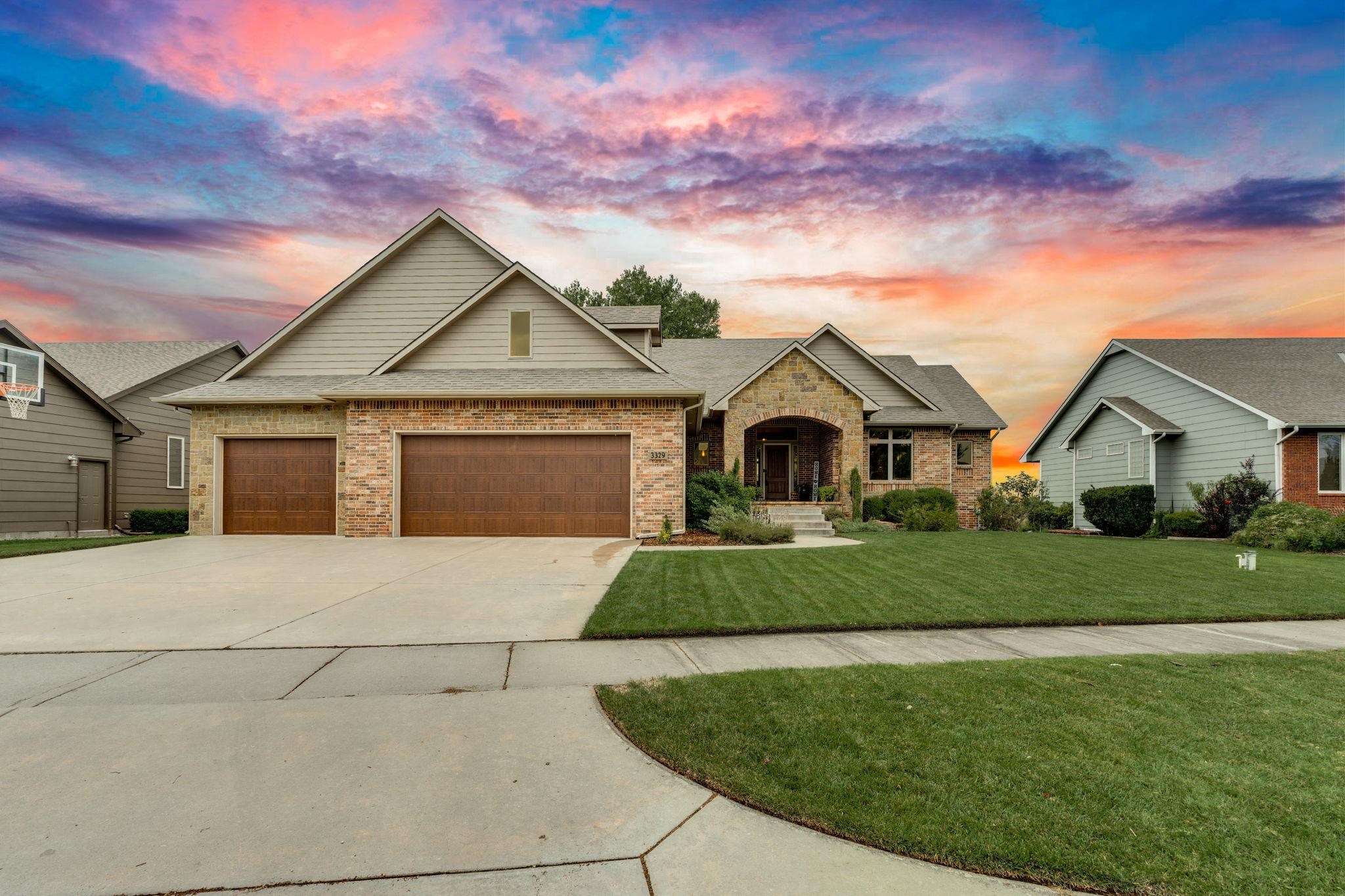 3329 N Wild Thicket Ct Property Photo 1