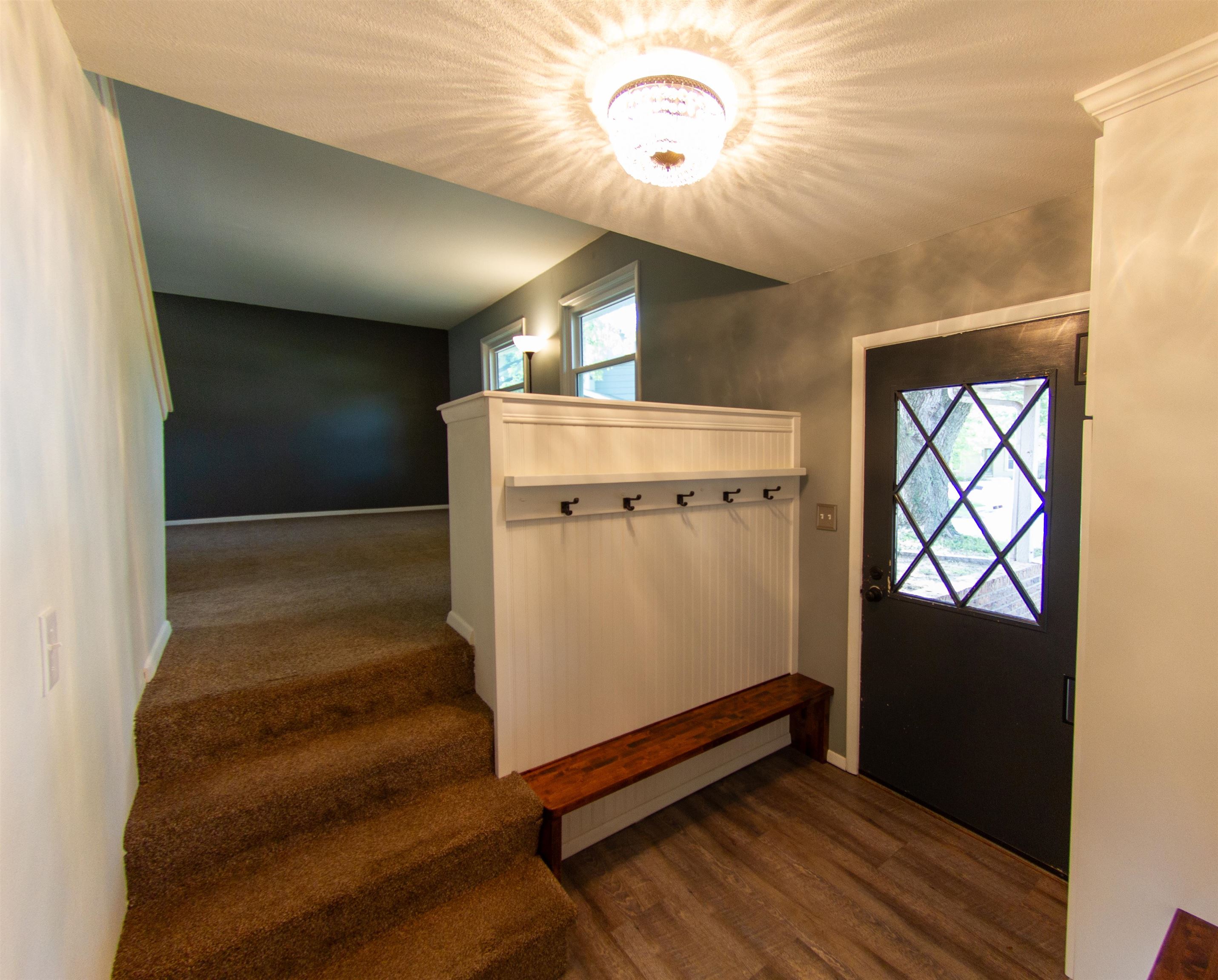 220 E Park Place Ct Property Photo 3