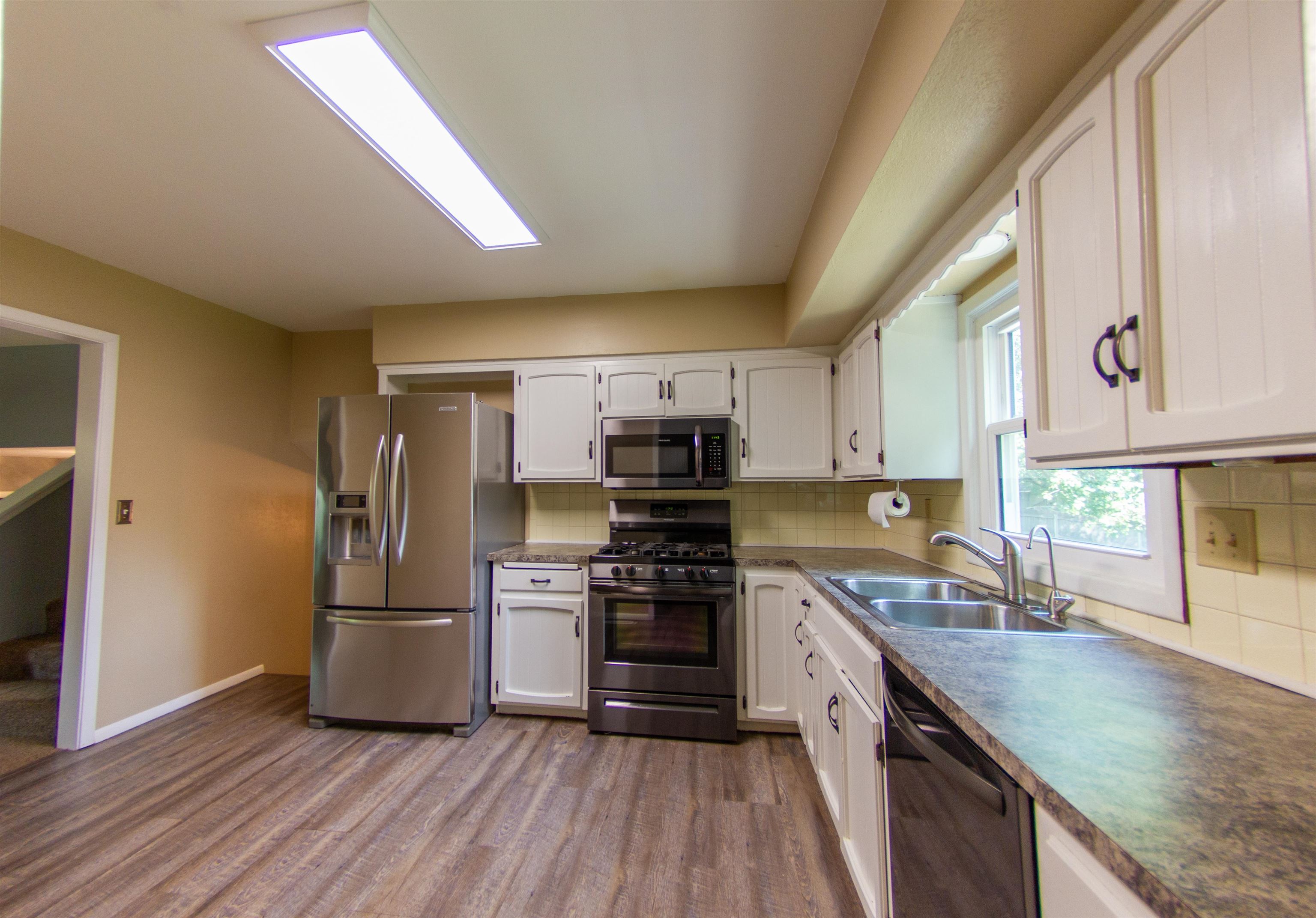 220 E Park Place Ct Property Photo 12