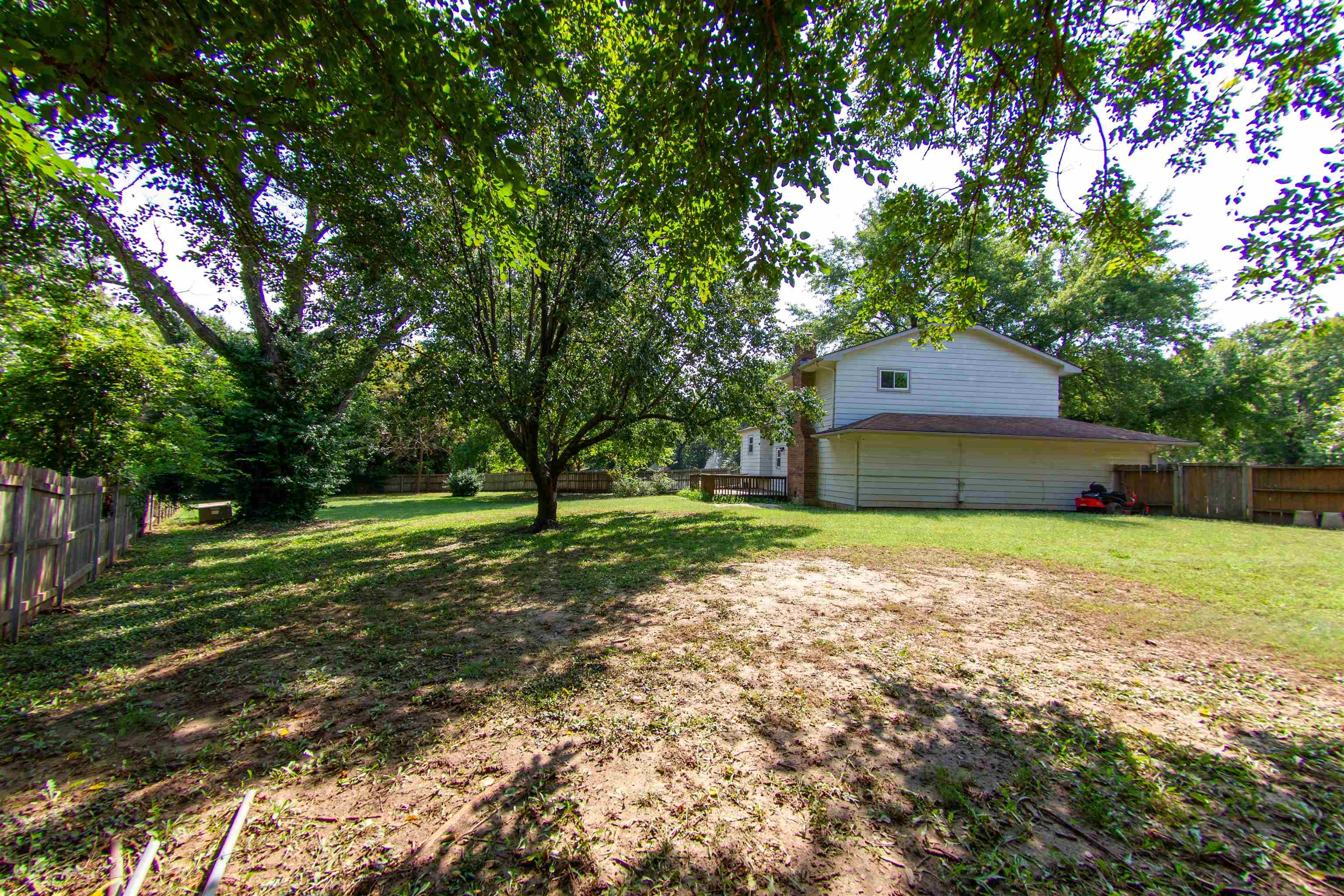 220 E Park Place Ct Property Photo 31